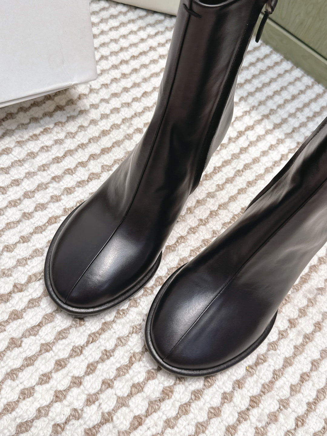 The Row 2025 Chunky Heel Round Toe Ankle Boot Black Leather 572087