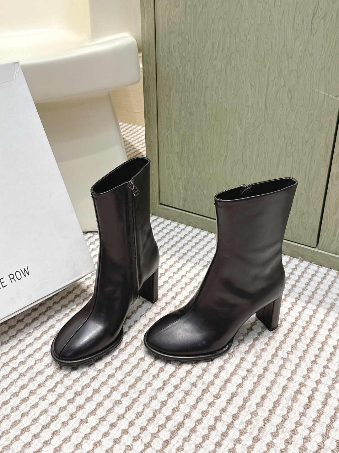 The Row 2025 Chunky Heel Round Toe Ankle Boot Black Leather 572087