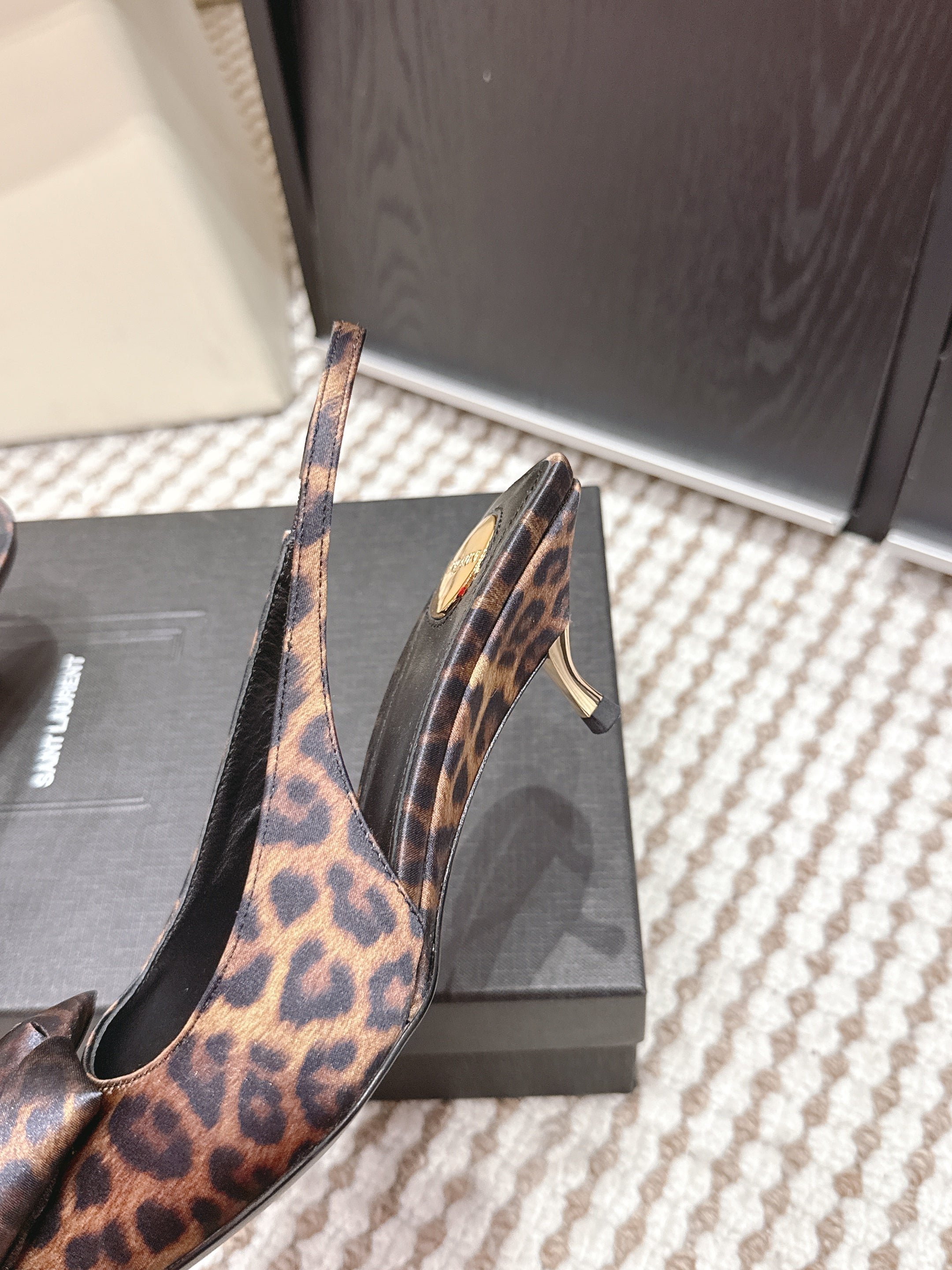 YSL 26ss Slingback 50 Leopard Print Satin Leather 654680