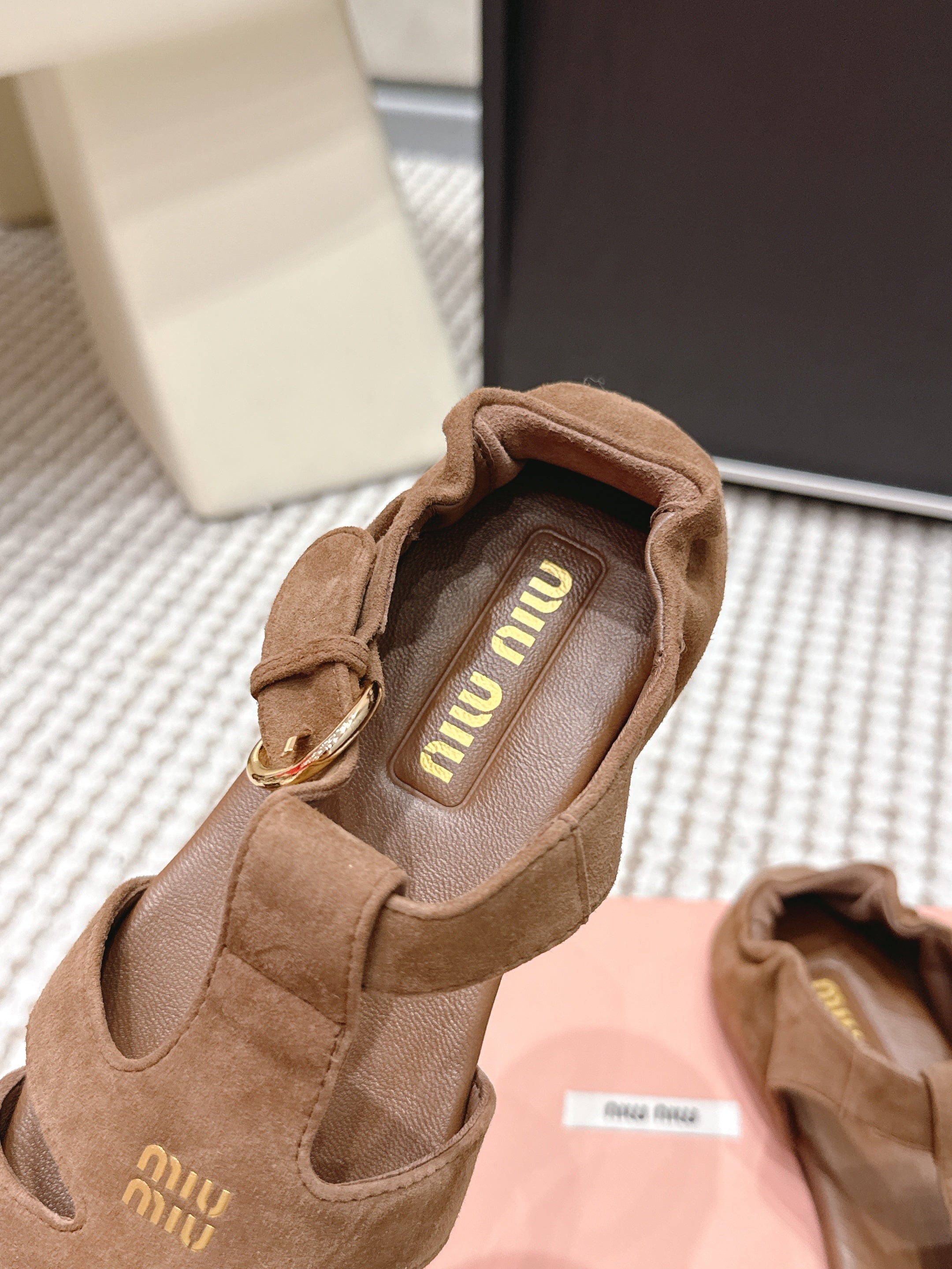 MIU 26 Roman Sandals Brown Suede 632327