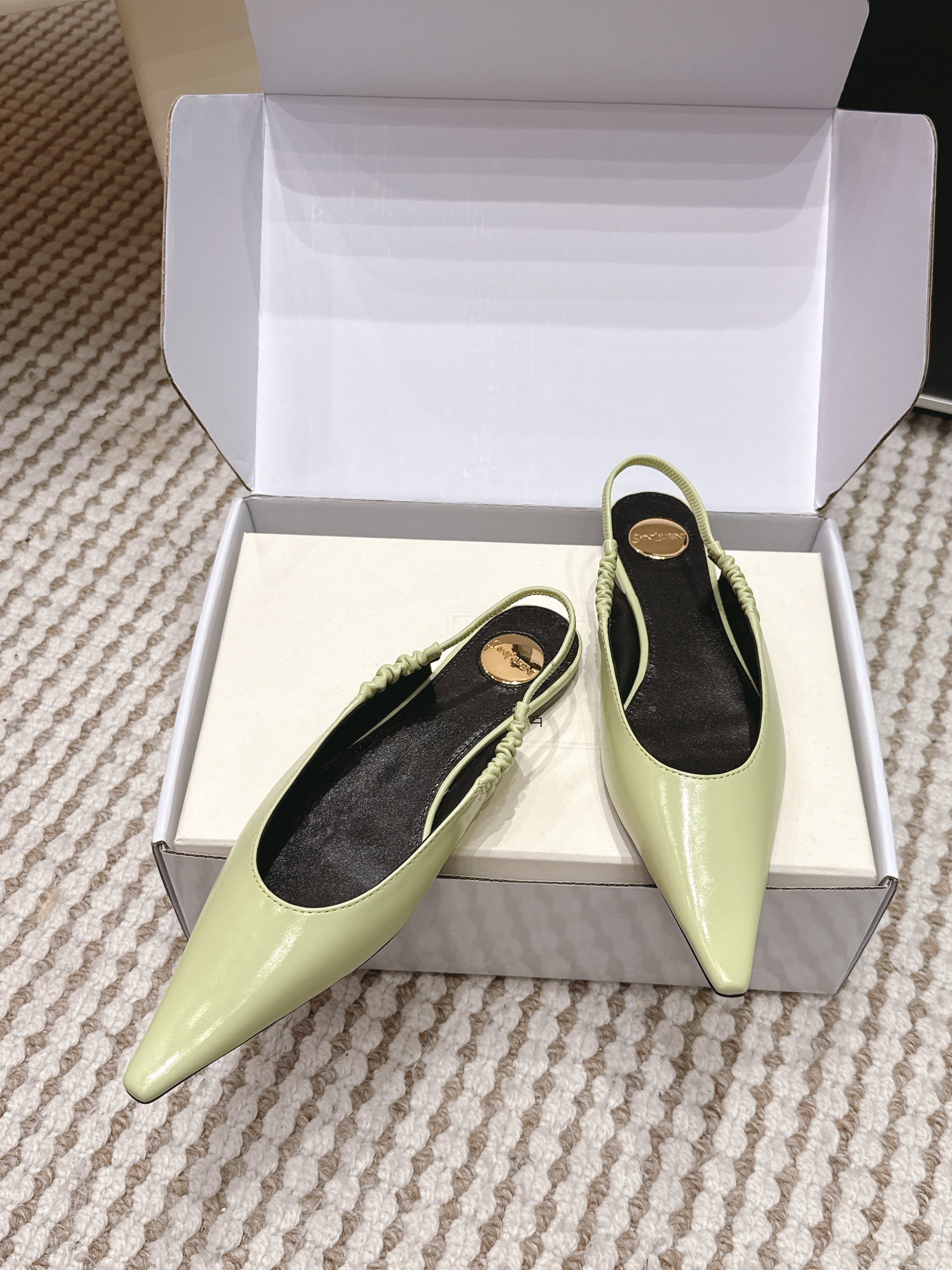 YSL 26ss Flat Slingback Light Green Glossy Leather 654709