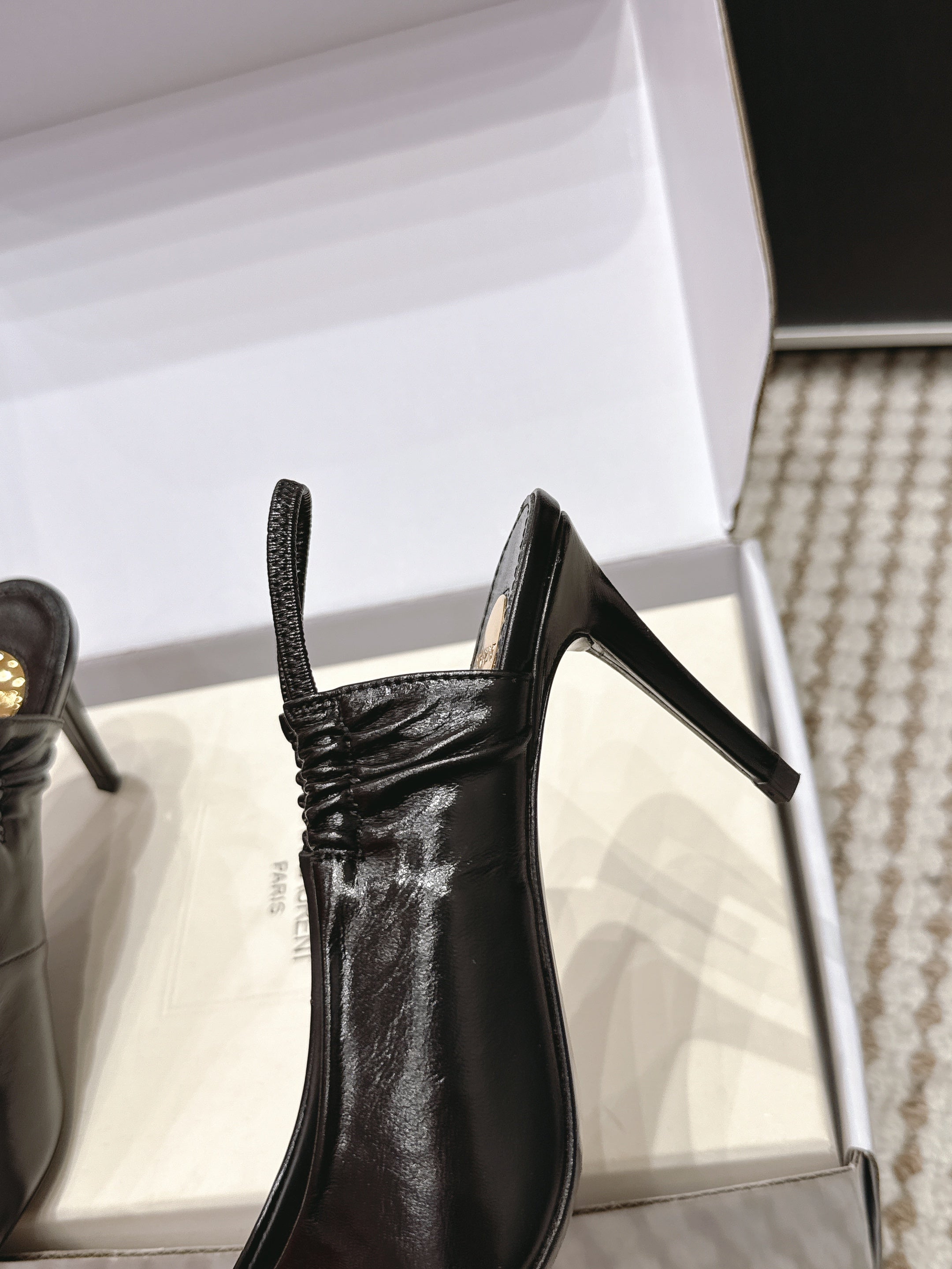 YSL 26ss Slingback 75 Black Glossy Leather 654715