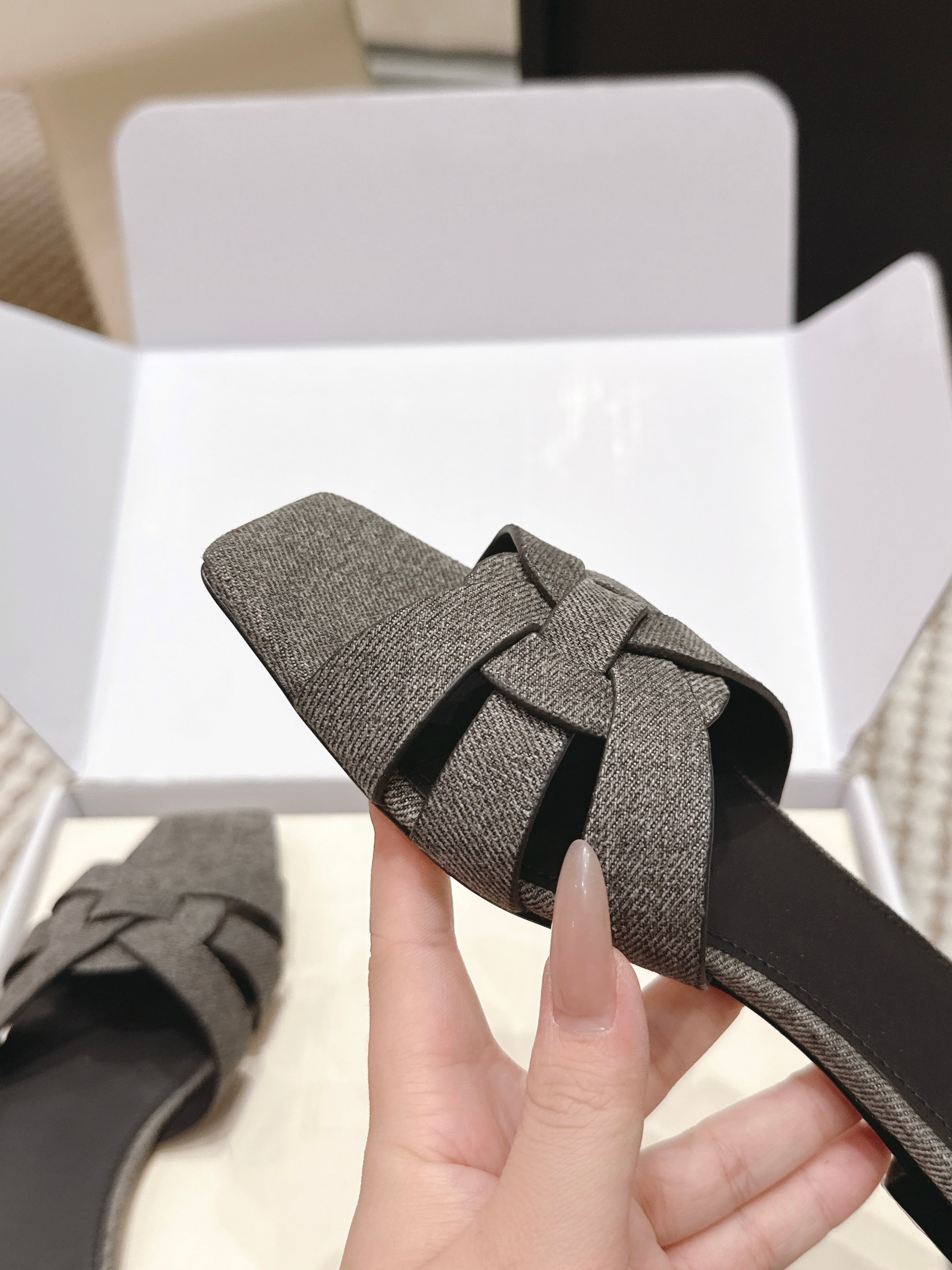 YSL 26ss  Flat Slippers Dark Gray Denim Leather 654728
