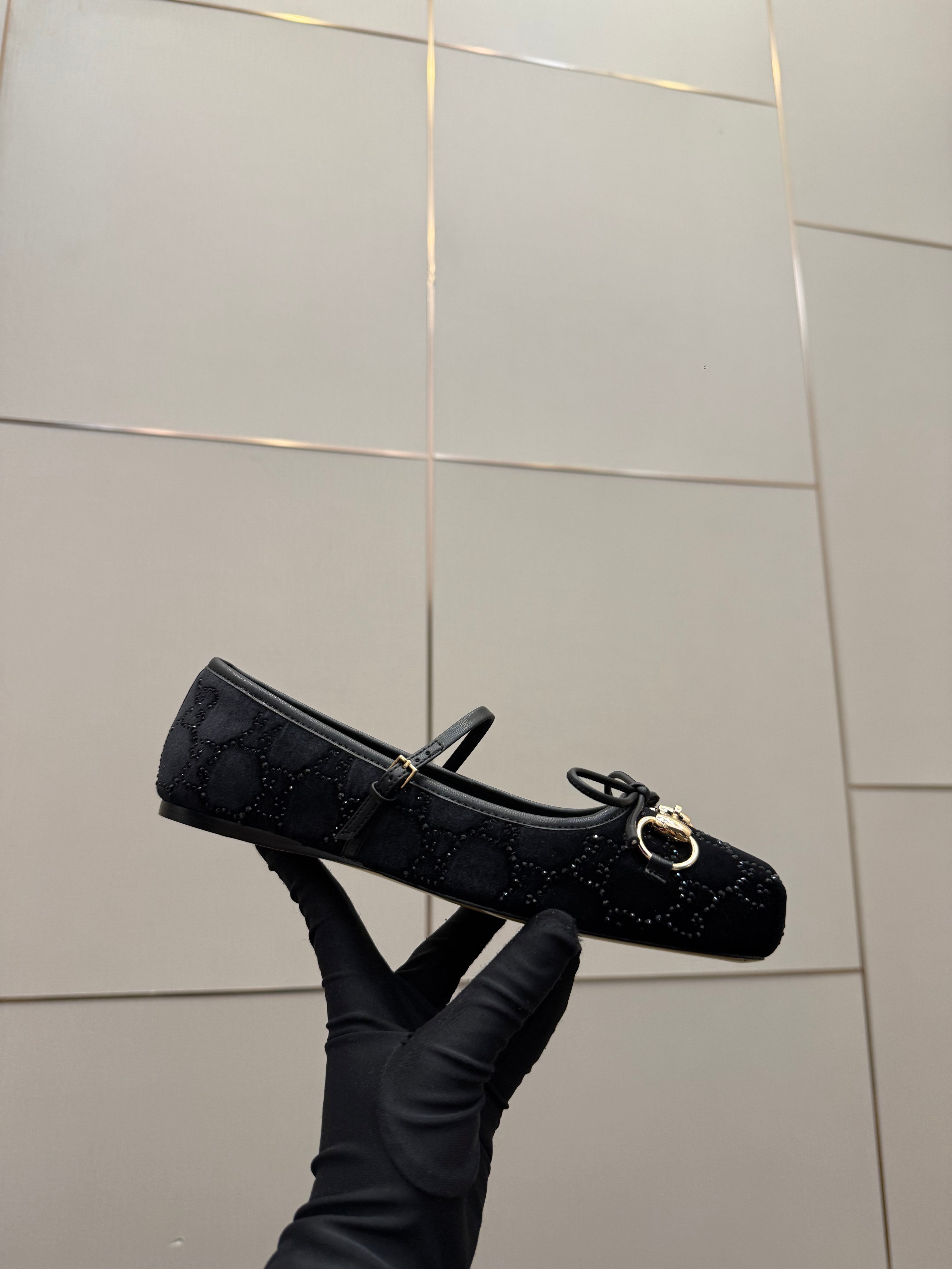 Gucci 2026 Crystal Rhinestone Ballet Flat Black Velvet Leather 629715
