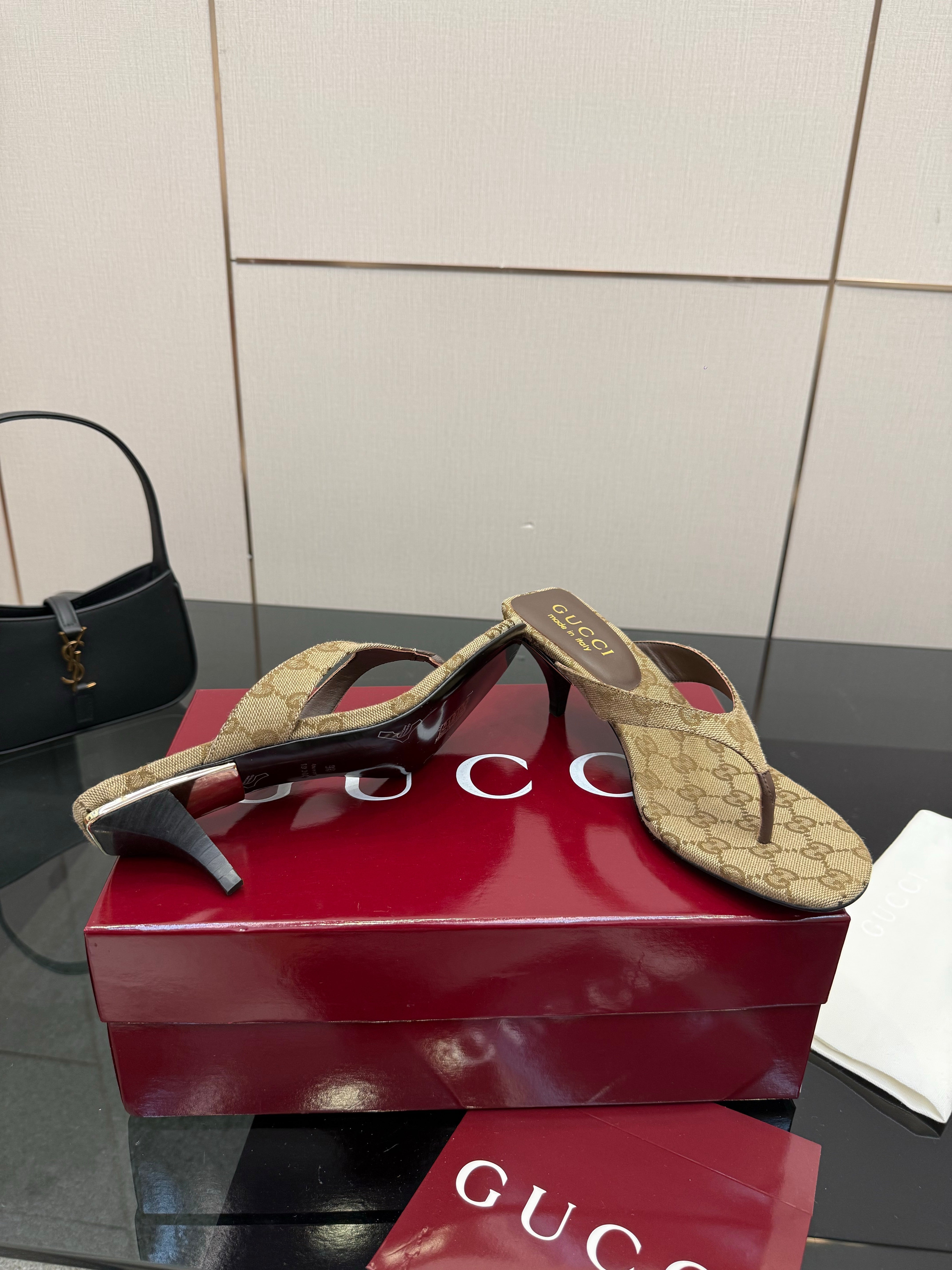 Gucci 2026 Vittoria Thong Sandals 55mm Sand Brown Canvas Leather 726151