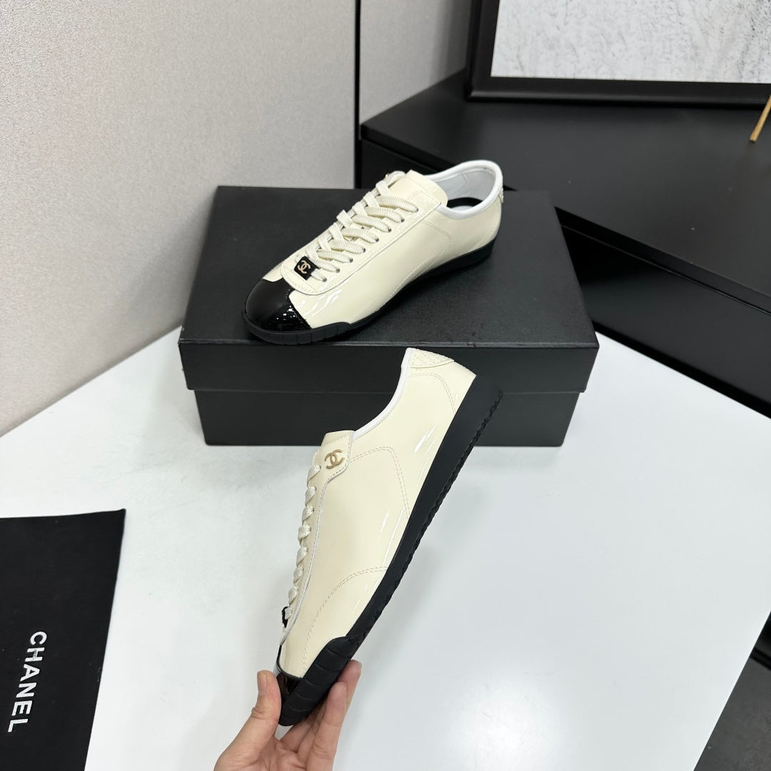 Chanel 2026 Sneakers Calfskin 926249