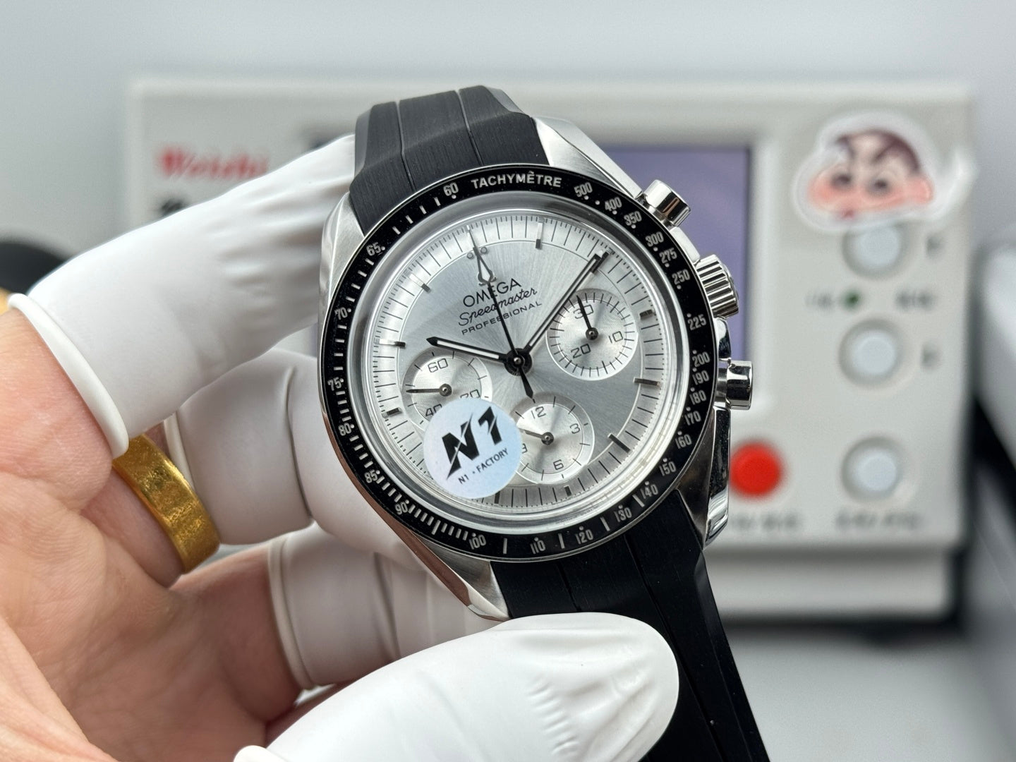 Omega Speedmaster Moonwatch Professional 42mm Silver Dial Black Rubber