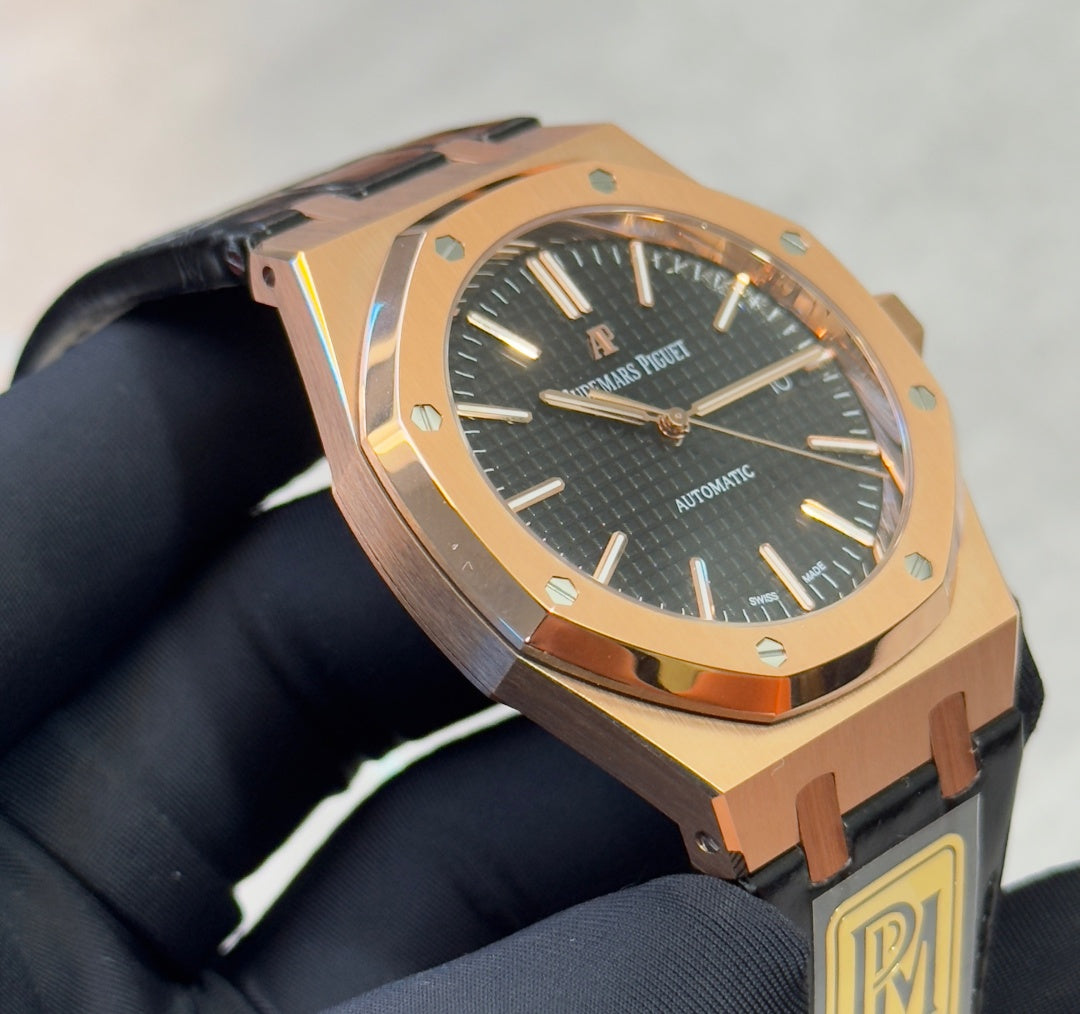 Audemars Piguet Royal Oak Selfwinding 41mm 15400OR Black Dial Leather Strap