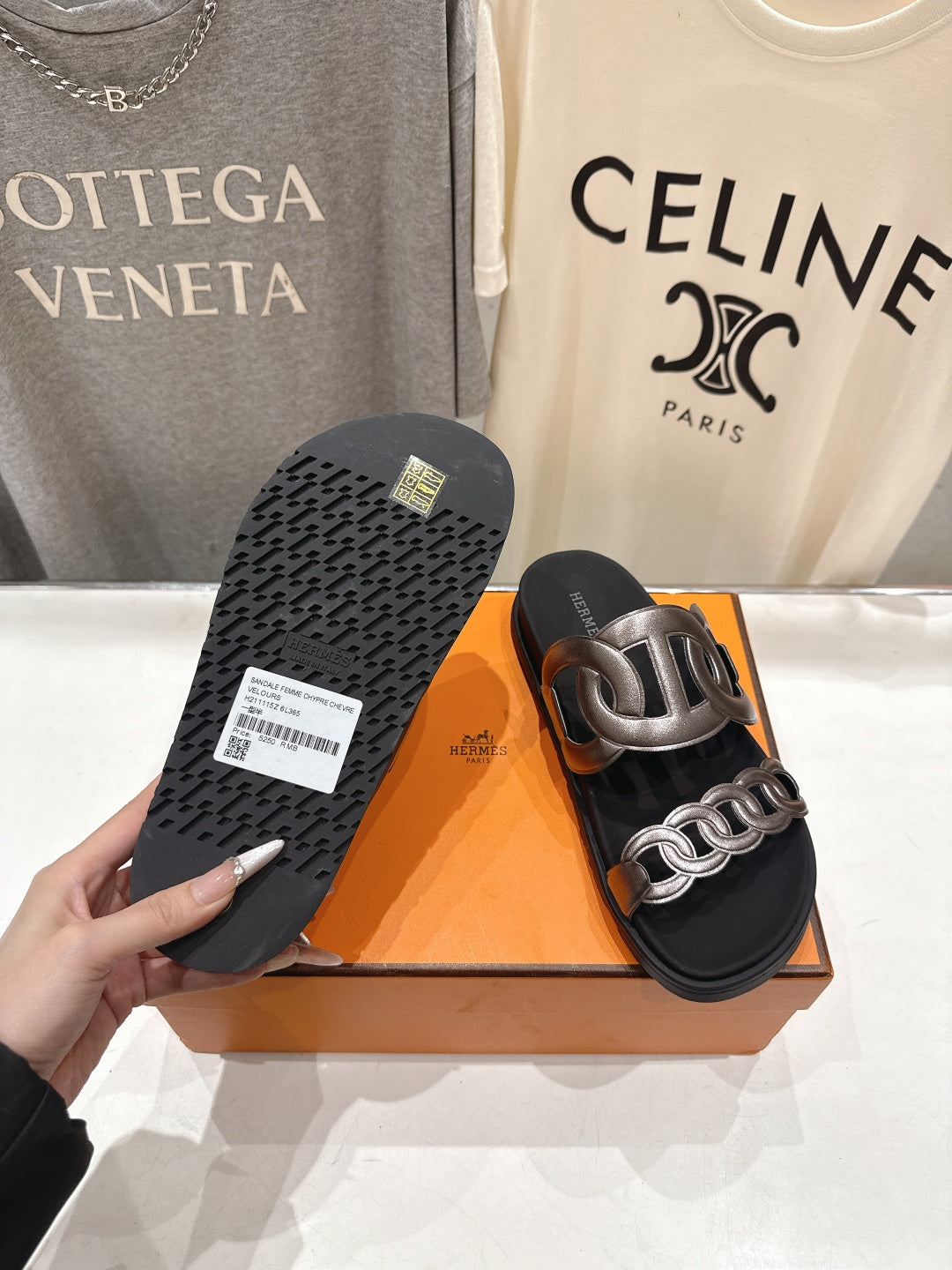 HM 26ss Pig Nose Sandals Black Taupe Metallic Cowhide 641272