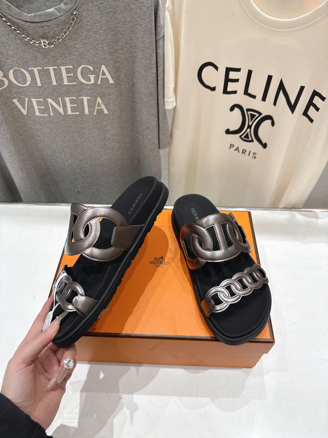 HM 26ss Pig Nose Sandals Black Taupe Metallic Cowhide 641272