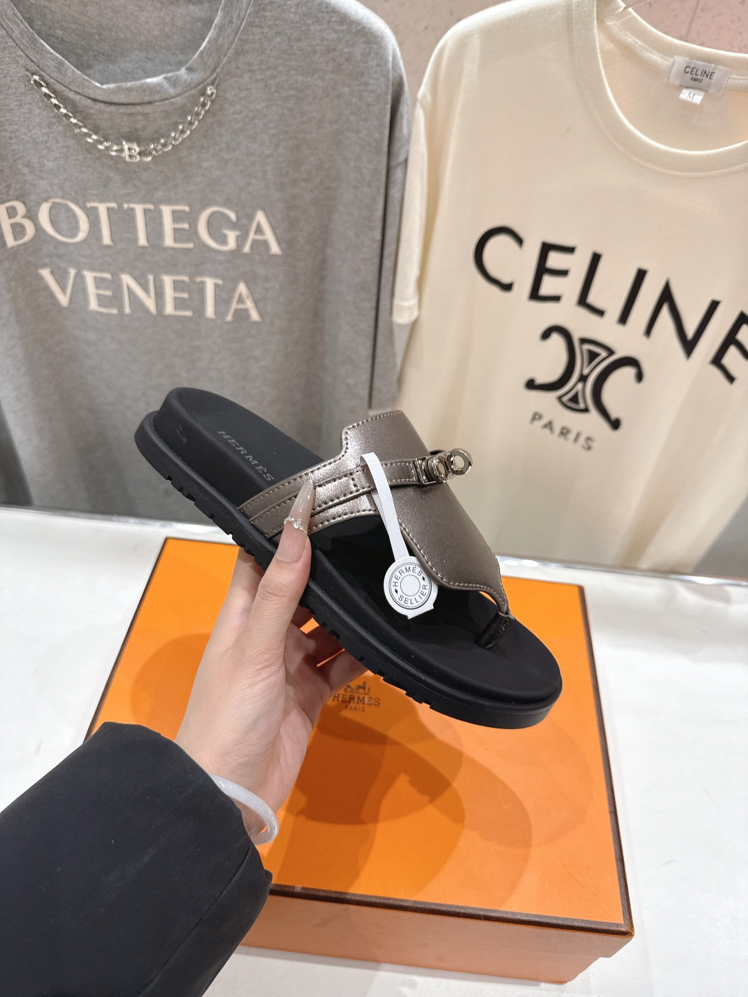 HM 26ss Sandals Black Taupe Metallic Cowhide 641274