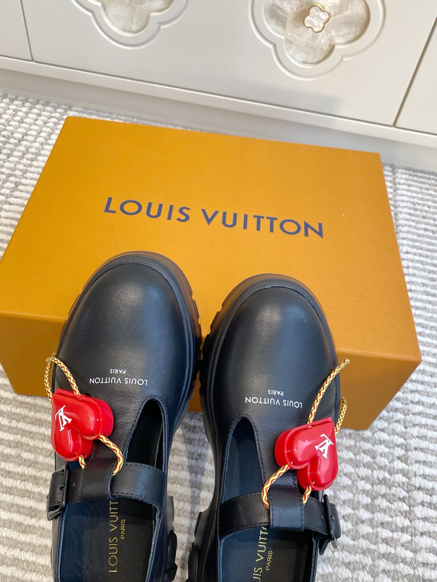 LV 2026 T-strap Loafer With Heart-shaped Black Red Cowhide 595878