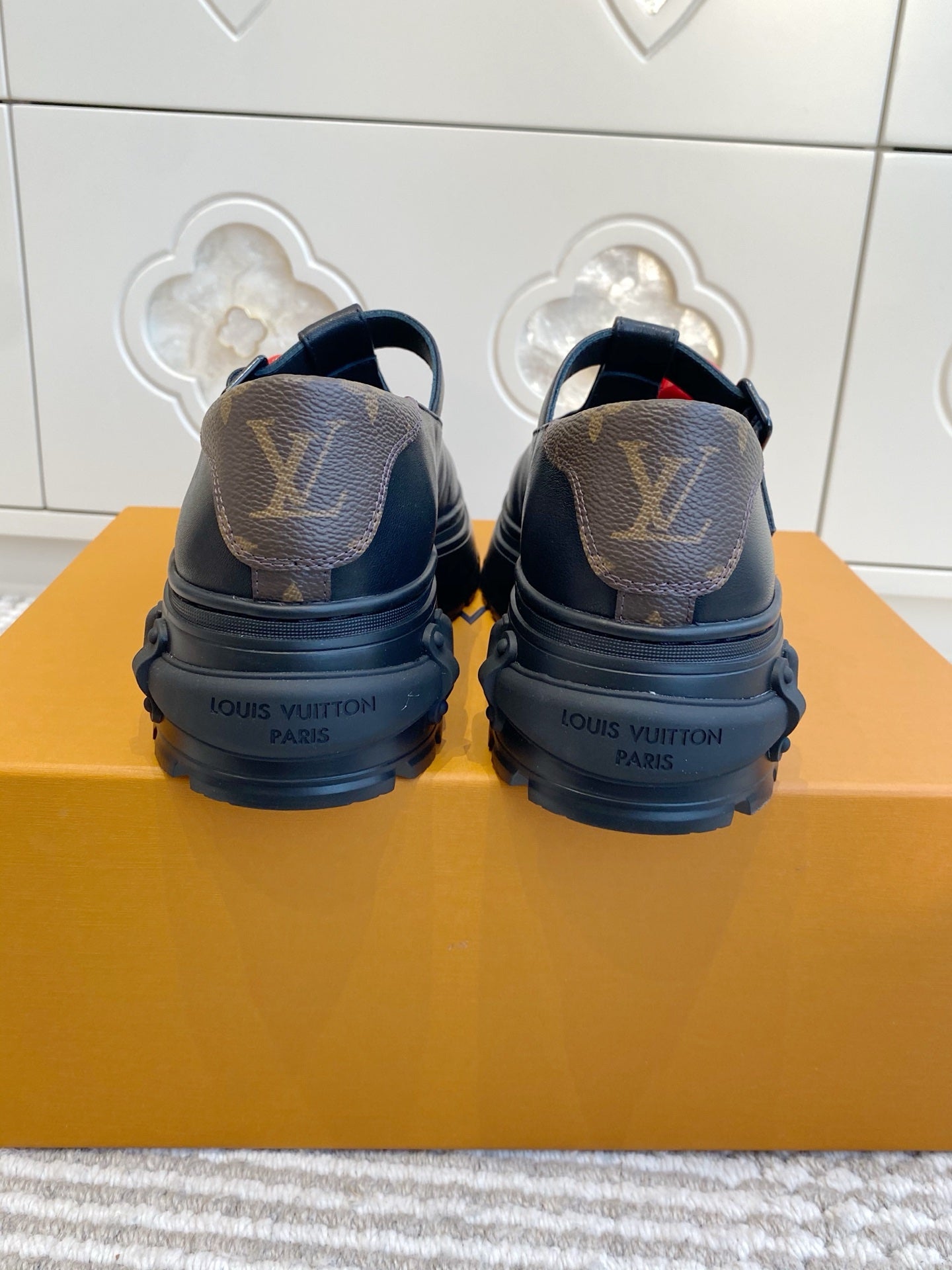 LV 2026 T-strap Loafer With Heart-shaped Black Red Cowhide 595878