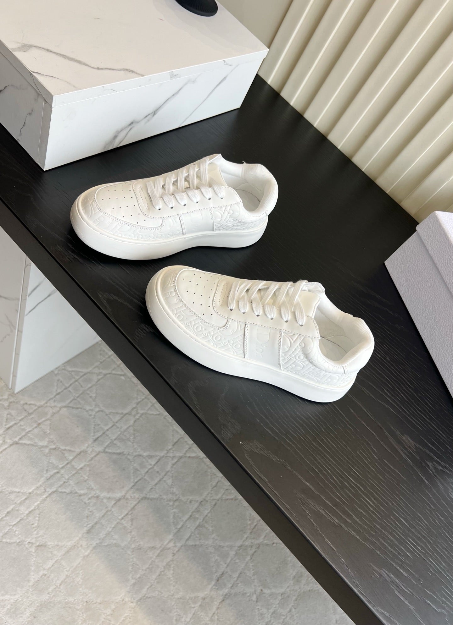 Dior 2026 Star Sneakers Cowhide 977533