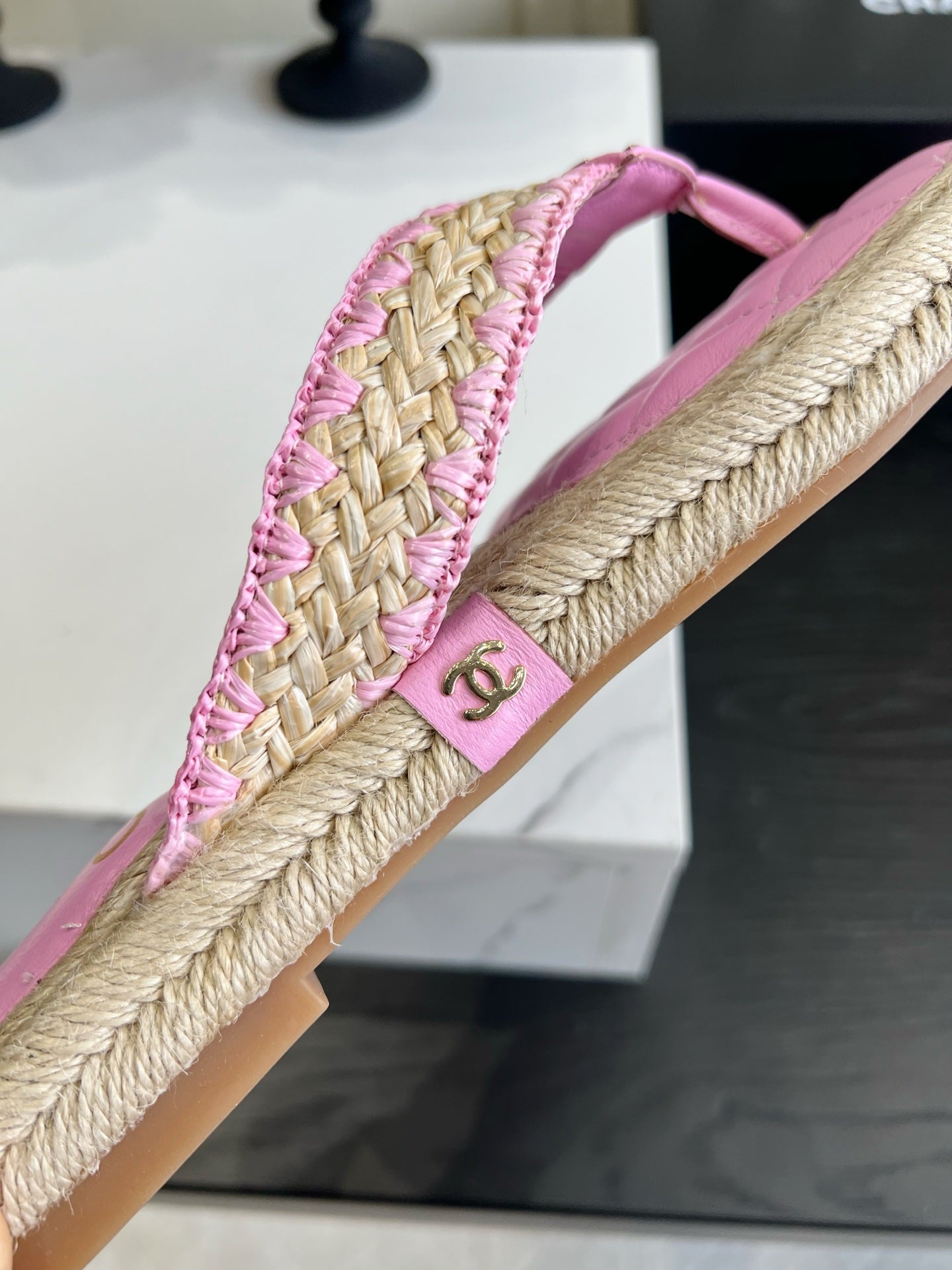 Chanel 2026 Flip-Flops Sandals Straw Leather 977297