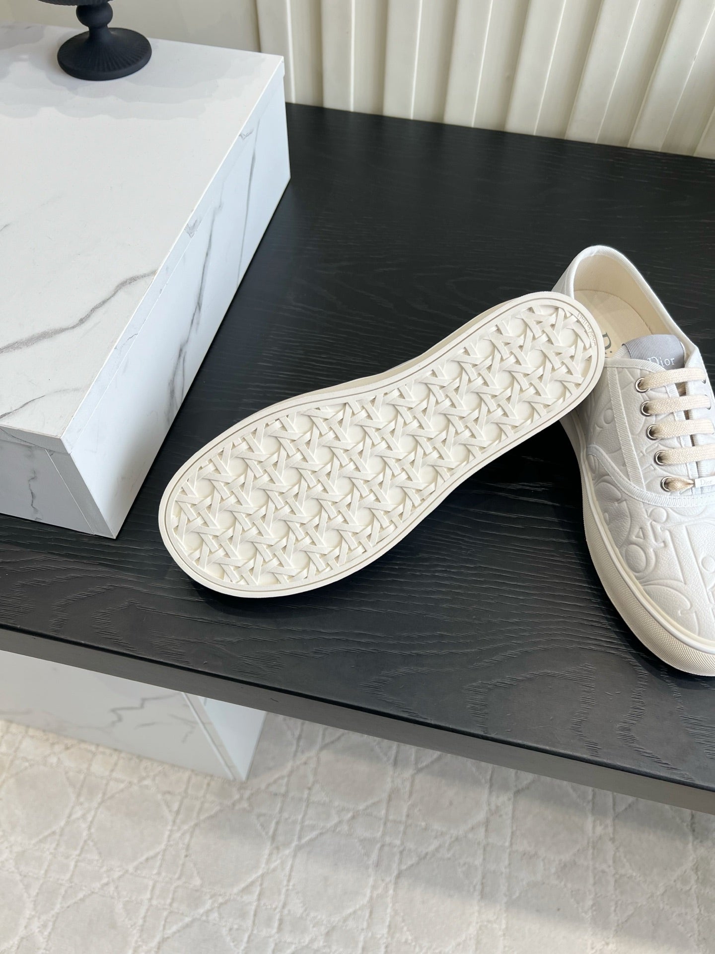 Dior 2026 Saltwind Sneakers Cowhide 977538