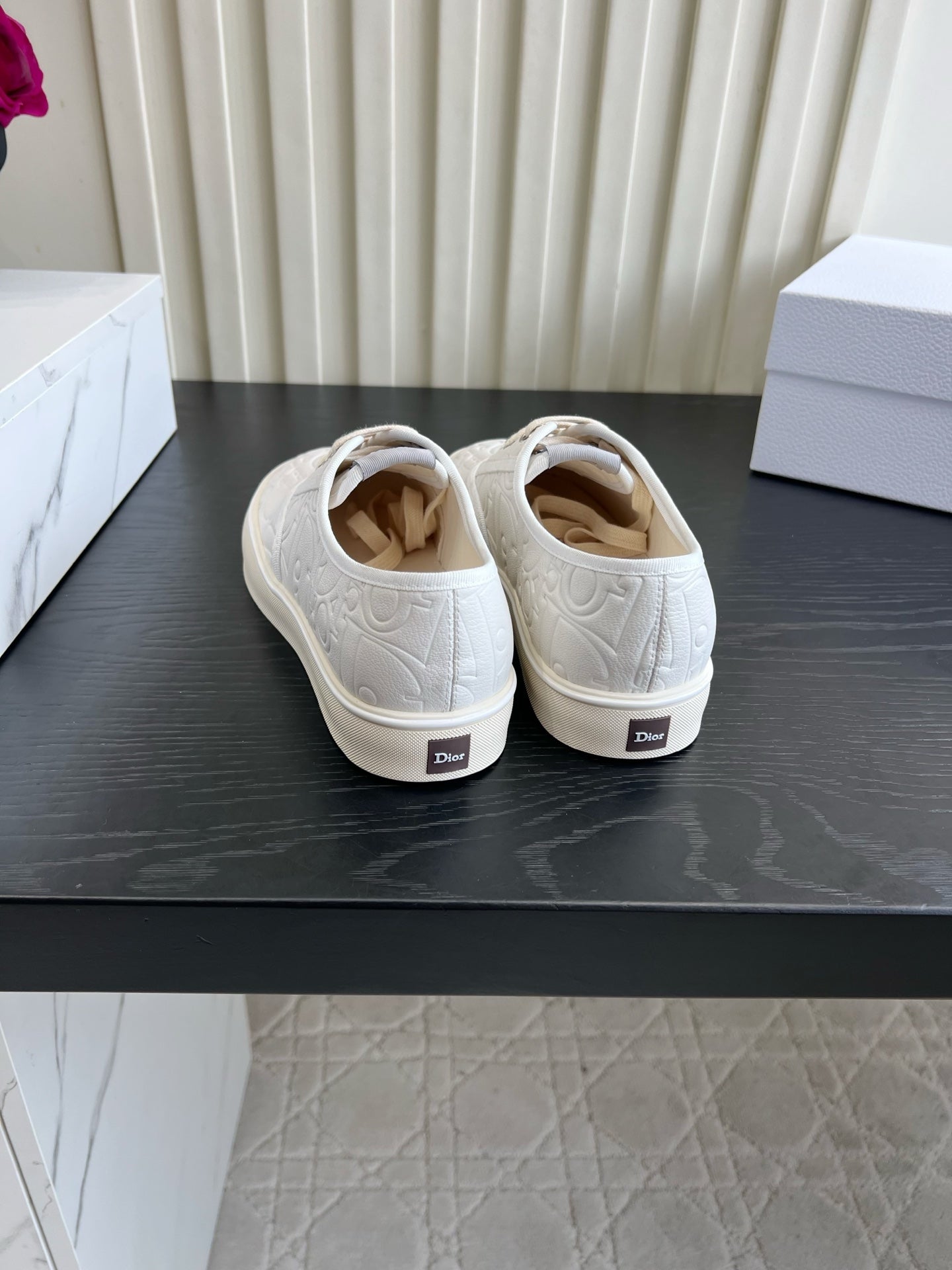 Dior 2026 Saltwind Sneakers Cowhide 977538