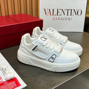 VT 25S Couple Sneakers White Calfskin 563122