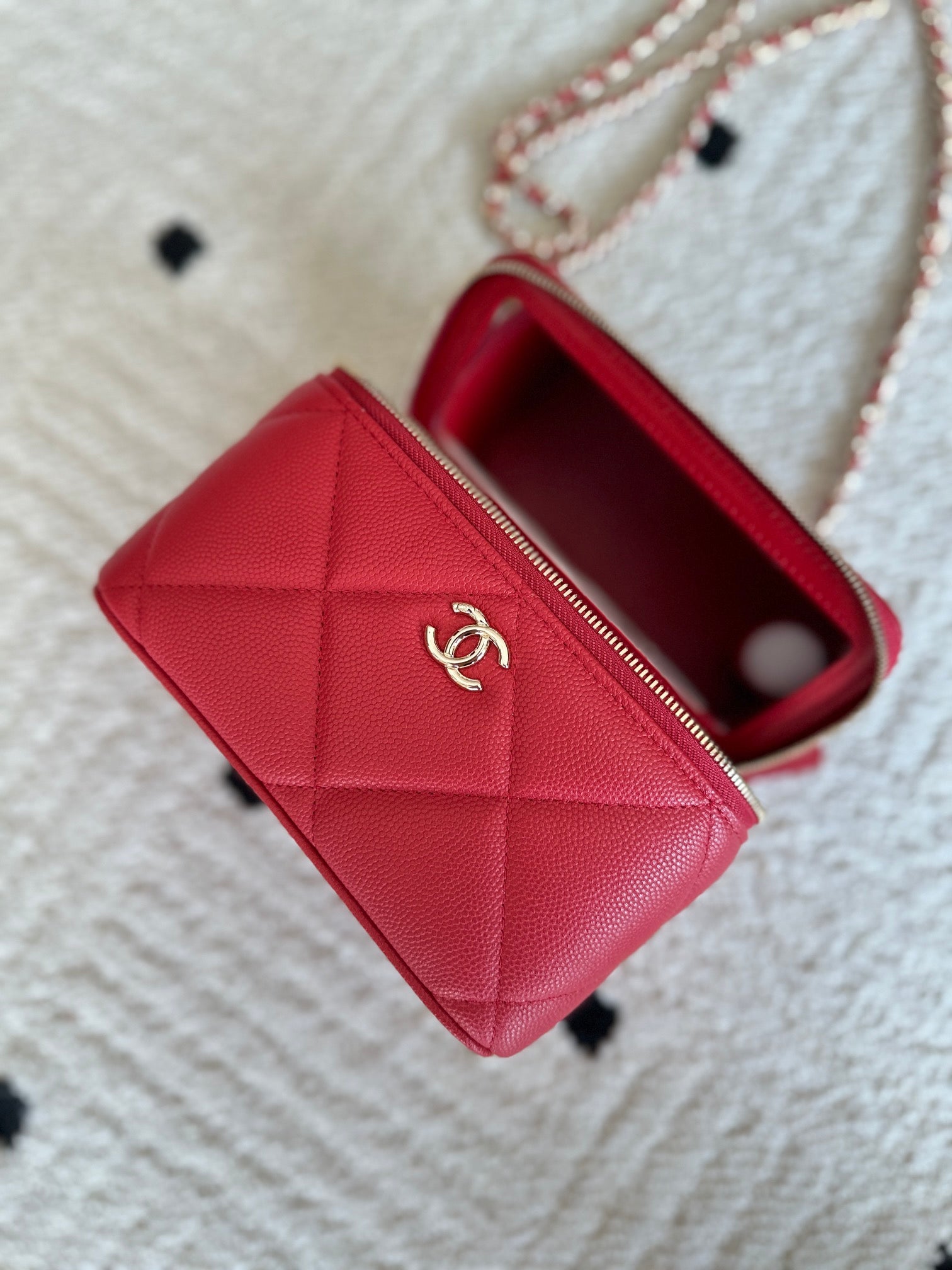 Chanel 2025 Vanity 17cm Bag Red Caviar Leather 320300