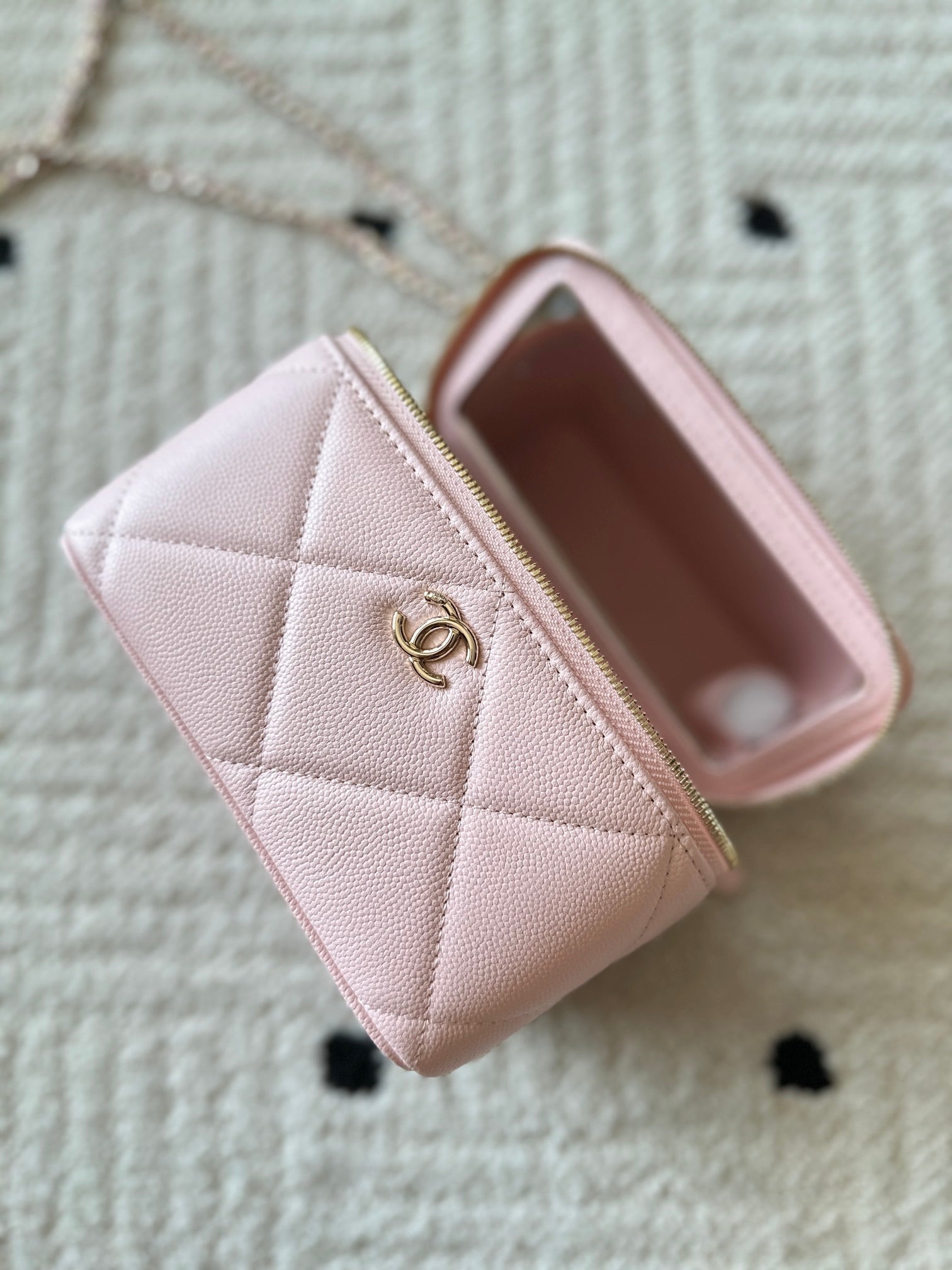 Chanel 2025 Vanity 17cm Bag Pink Caviar Leather 320302