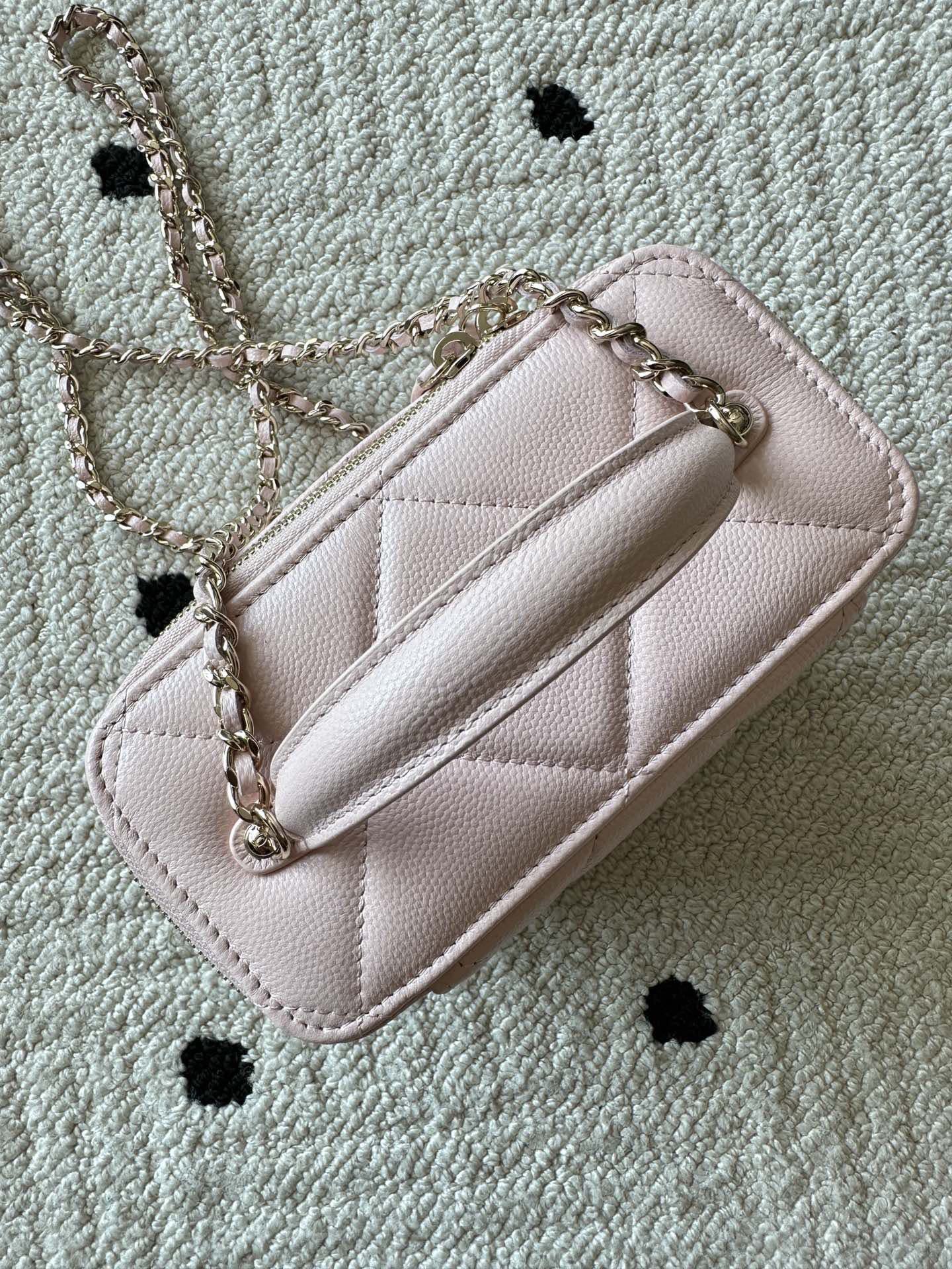 Chanel 2025 Vanity 17cm Bag Pink Caviar Leather 320302