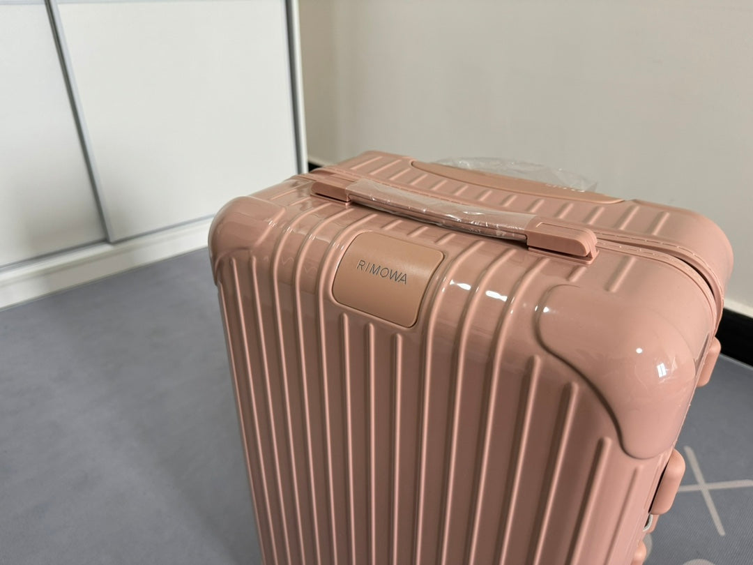 Rimowa 2025 Essential Suitcase Desert Pink Polycarbonate 274071