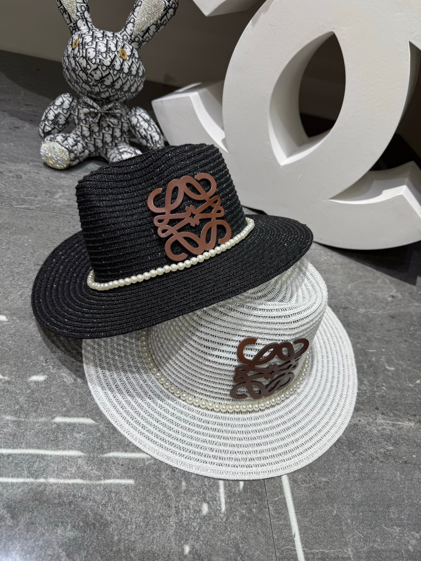 Loewe Straw Hat With Pearl and Logo 280797