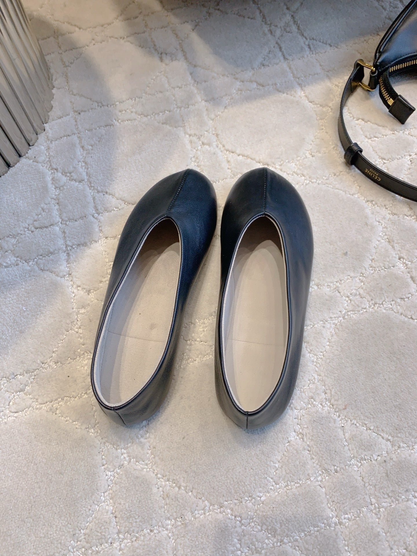 The Row 2025 Ballet Flat Black Sheepskin 557424