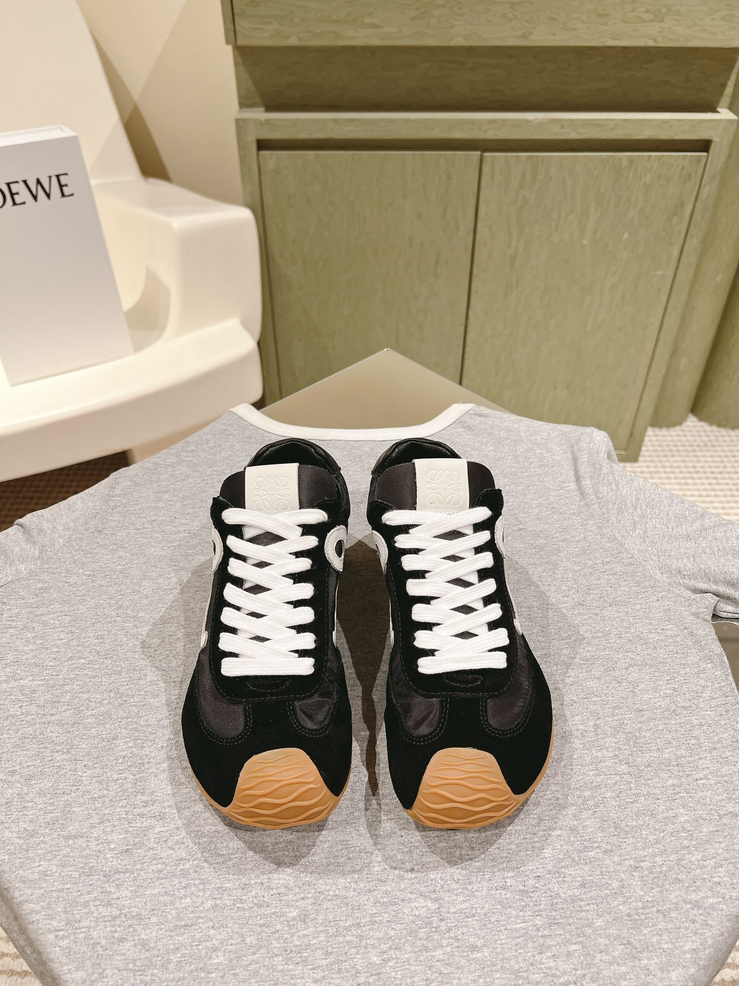 Loewe 2025 Ballet Runner 2.0 Sneaker Black White Suede 556041