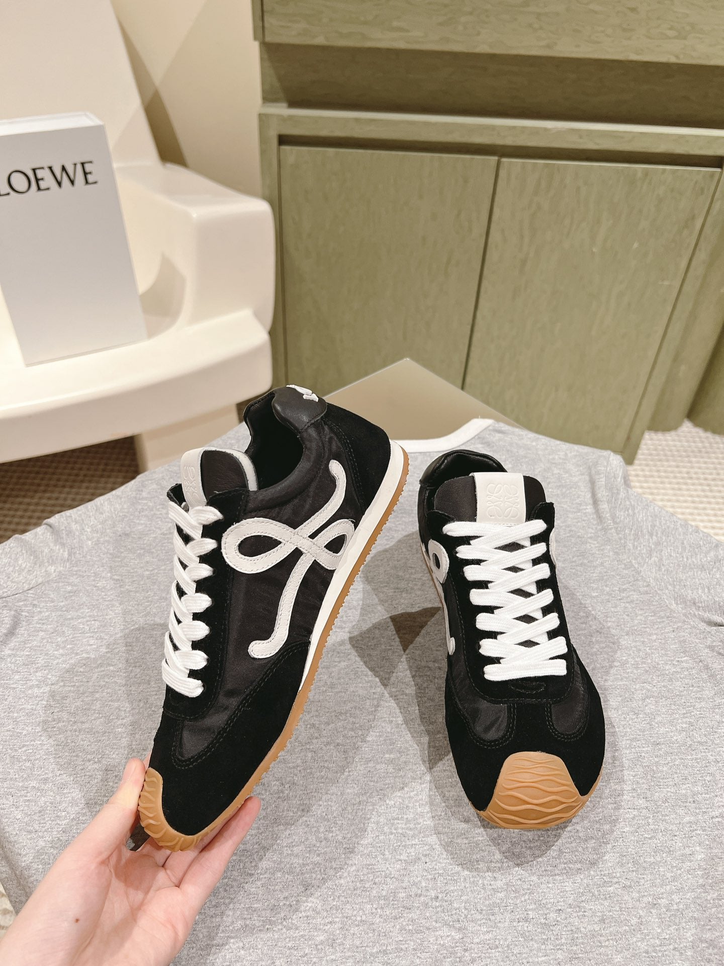 Loewe 2025 Ballet Runner 2.0 Sneaker Black White Suede 556041