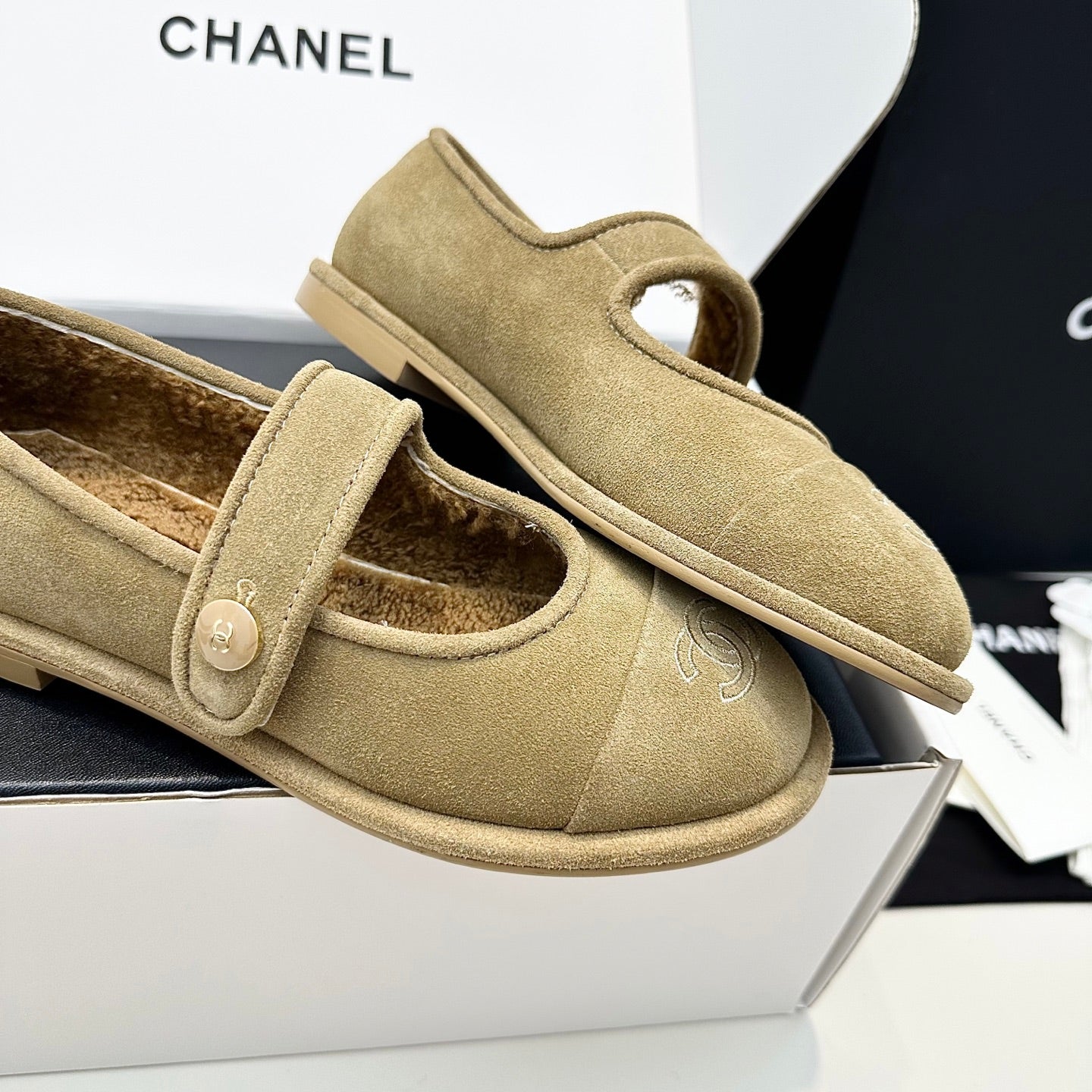 Chanel 25 Mary Jane Ballet Flat Solf Beige Wool Fur 413025