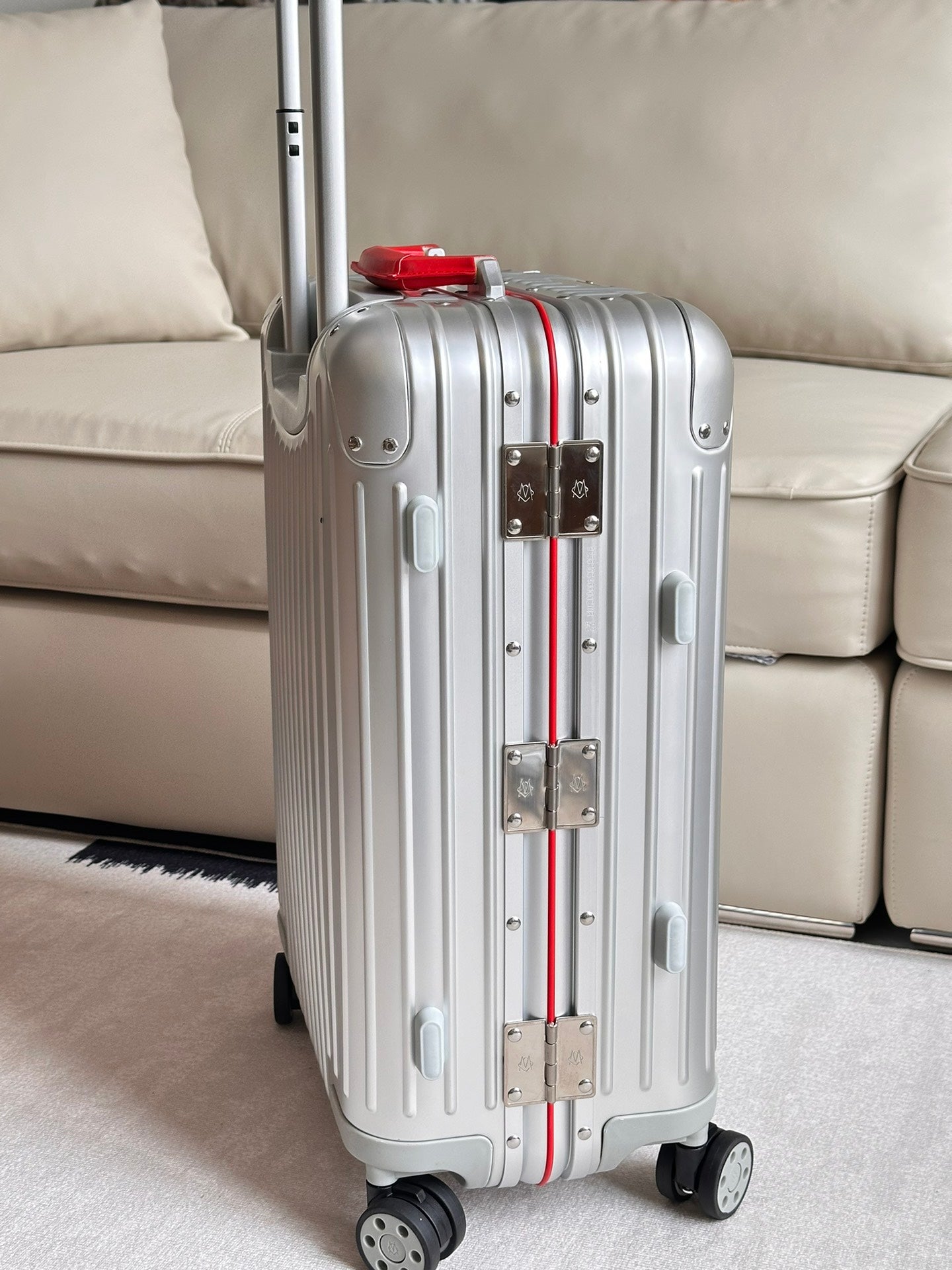 Rimowa 2025 Cabin Twist Suitcase 21inch Silver Red Aluminum 273826