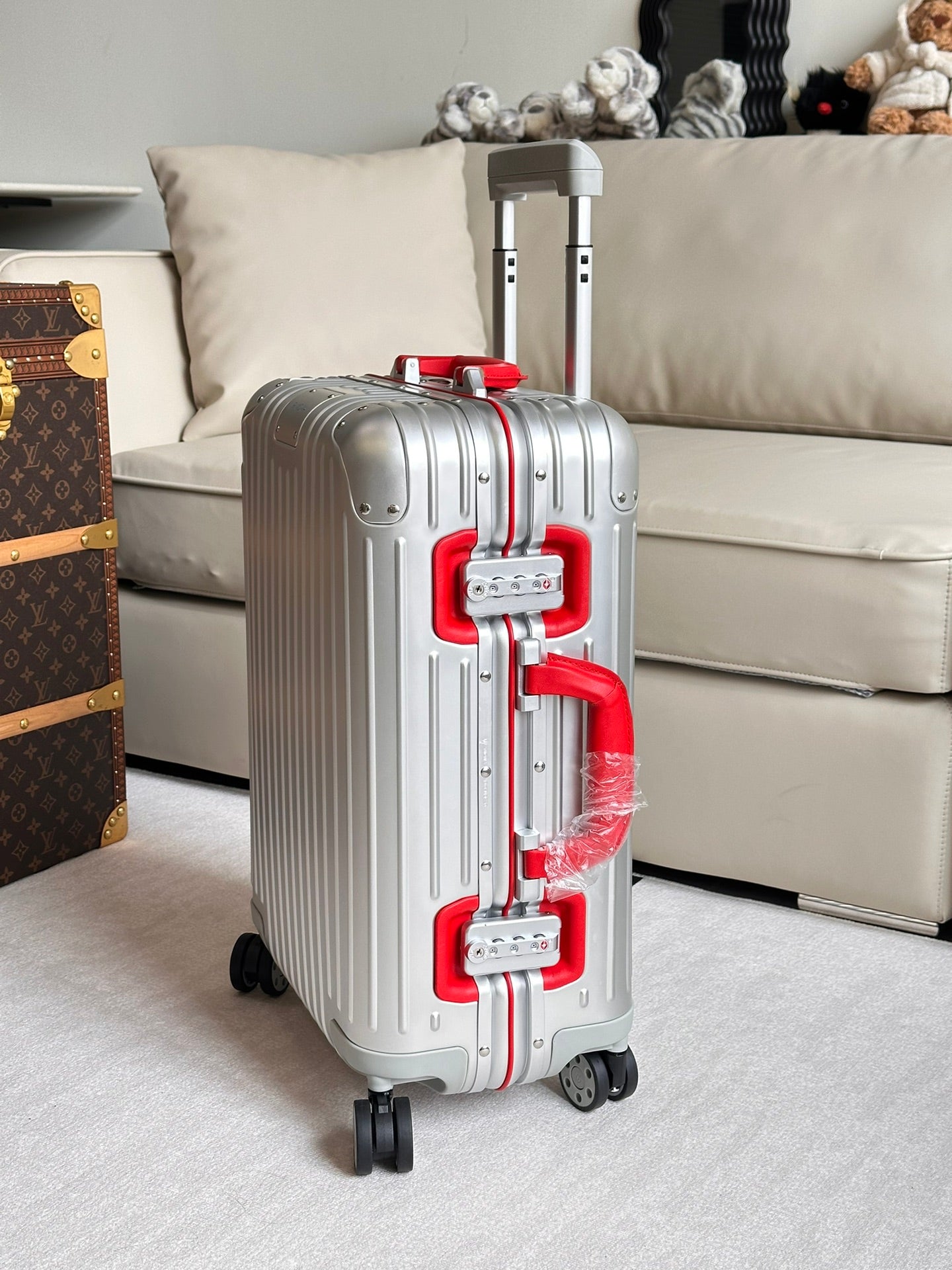 Rimowa 2025 Cabin Twist Suitcase 21inch Silver Red Aluminum 273826