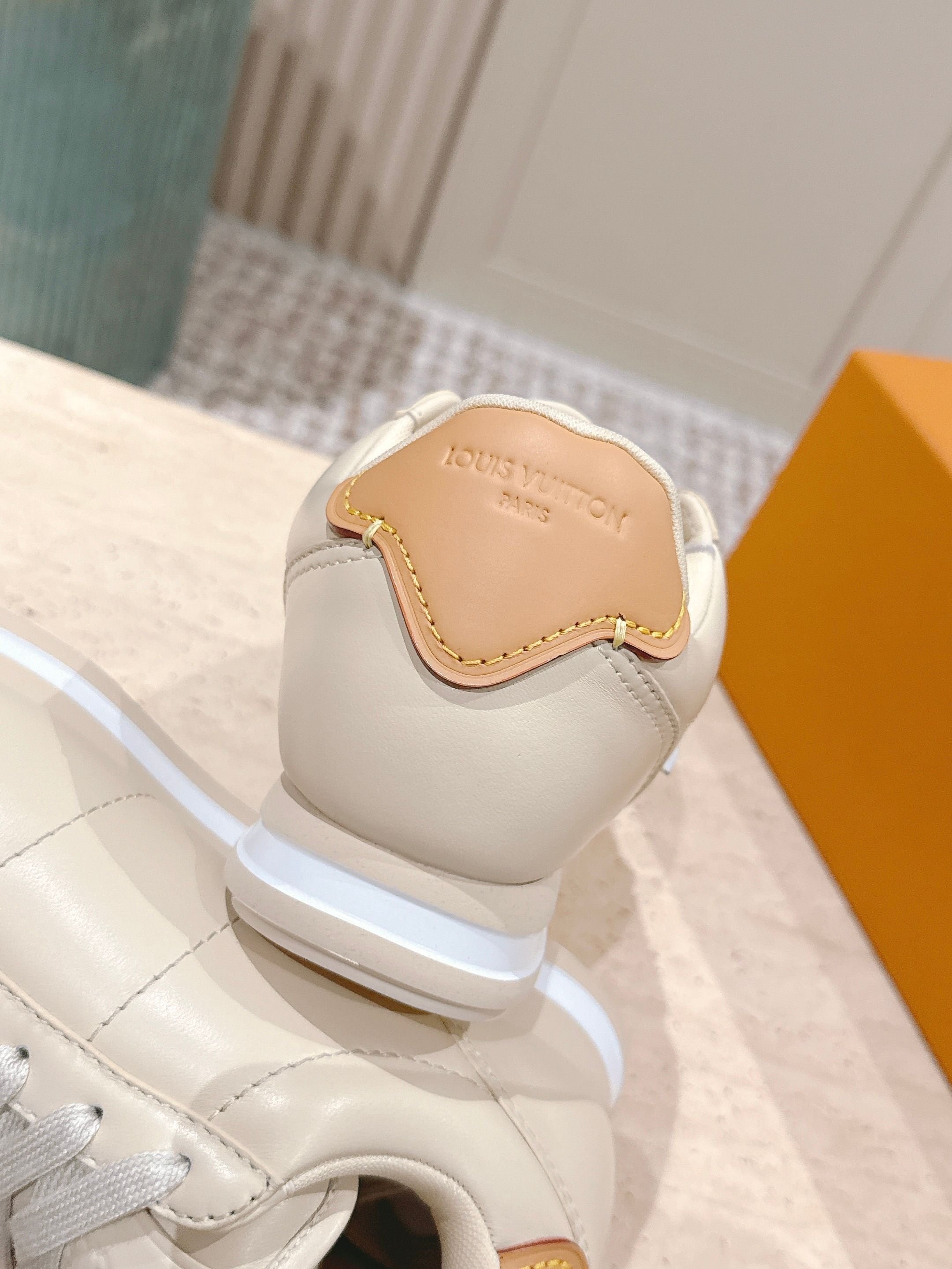 LV 25 Buttersoft Sneakers Cream Calfskin 576991