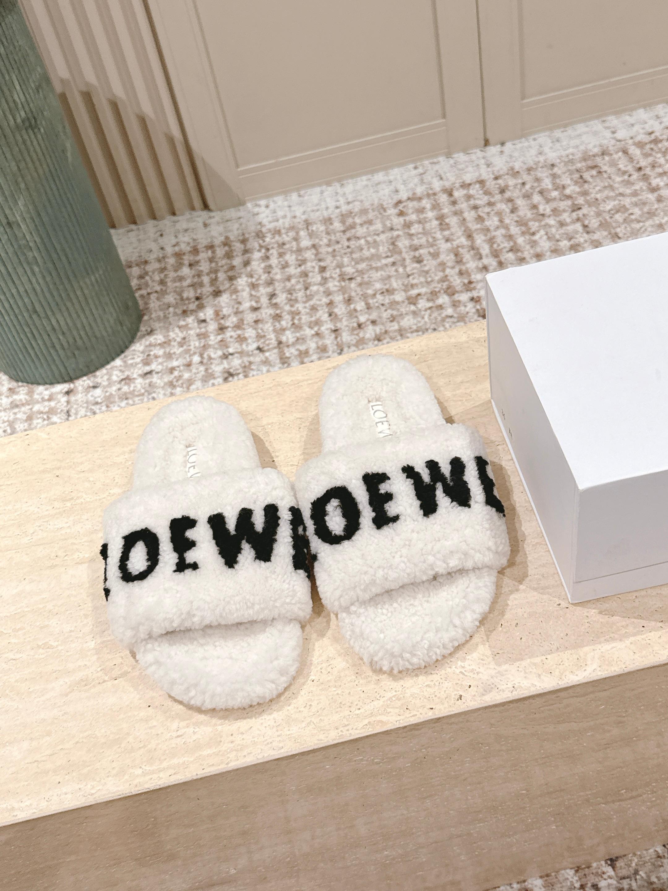 Loewe 2025 Fur Slipper White Black Wool 556014