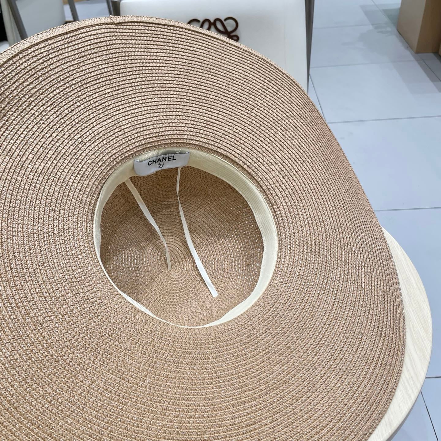 Chanel Wide-brimmed Hat 412790