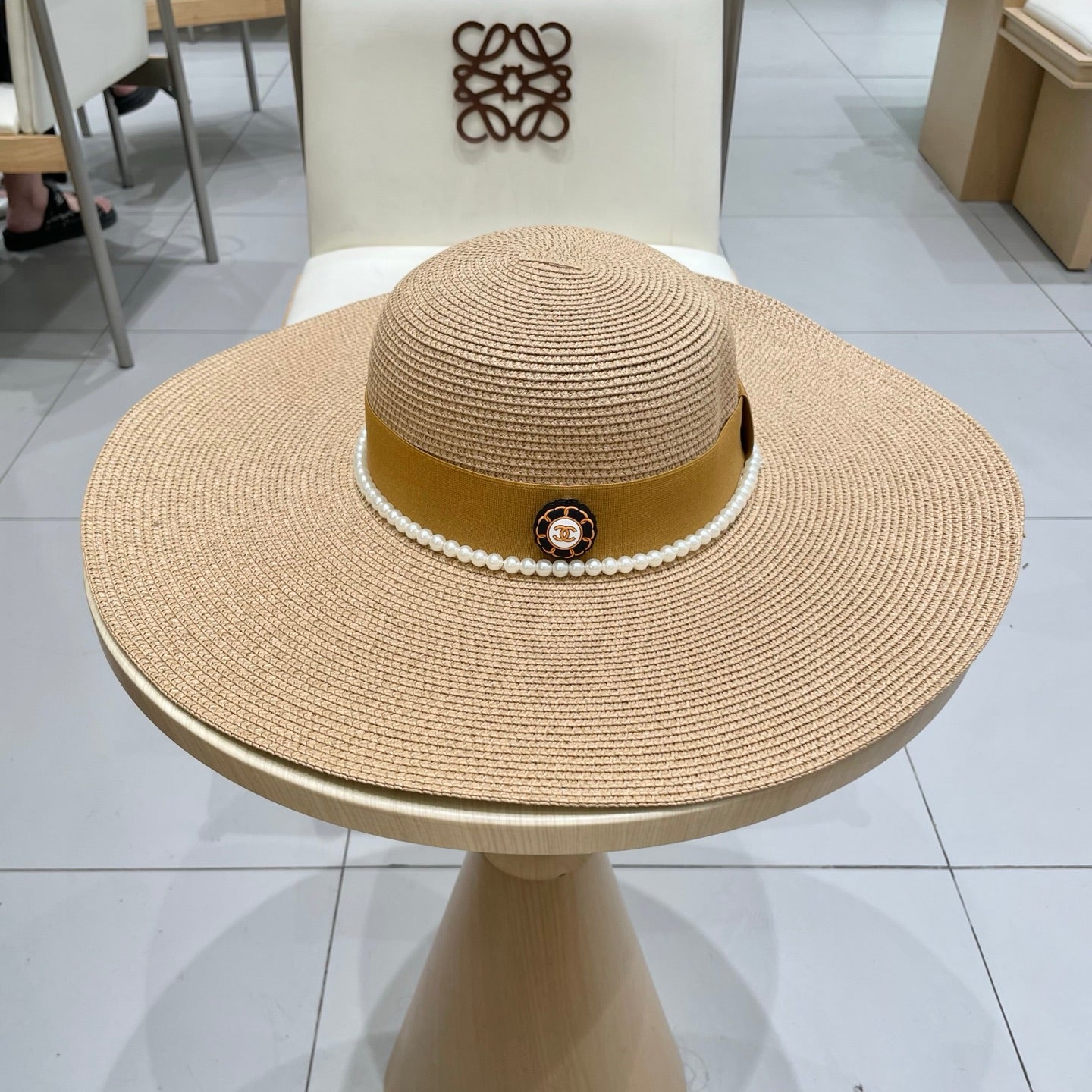 Chanel Wide-brimmed Hat 412790