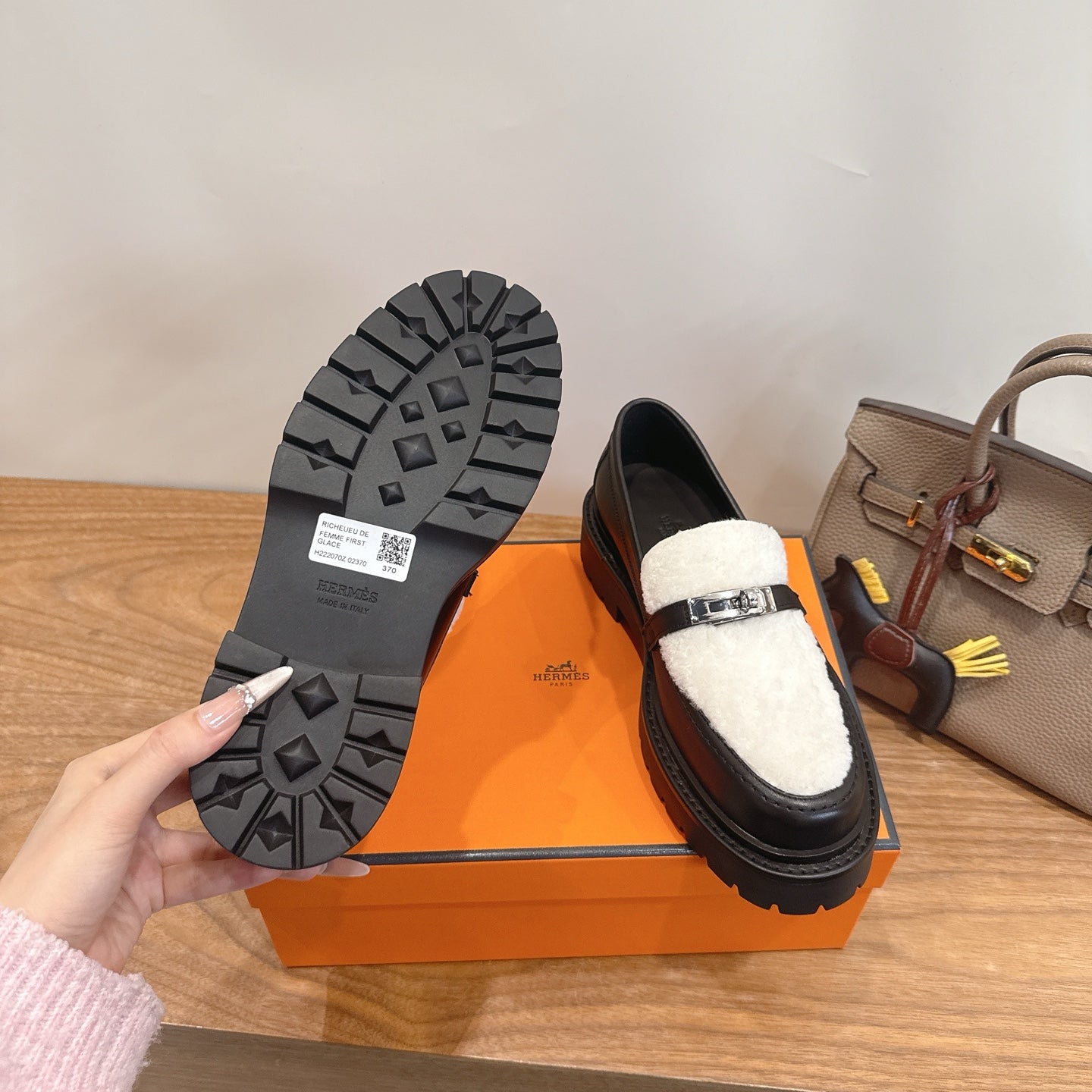 HM 26ss Loafers Black White Wool Calfskin 638439