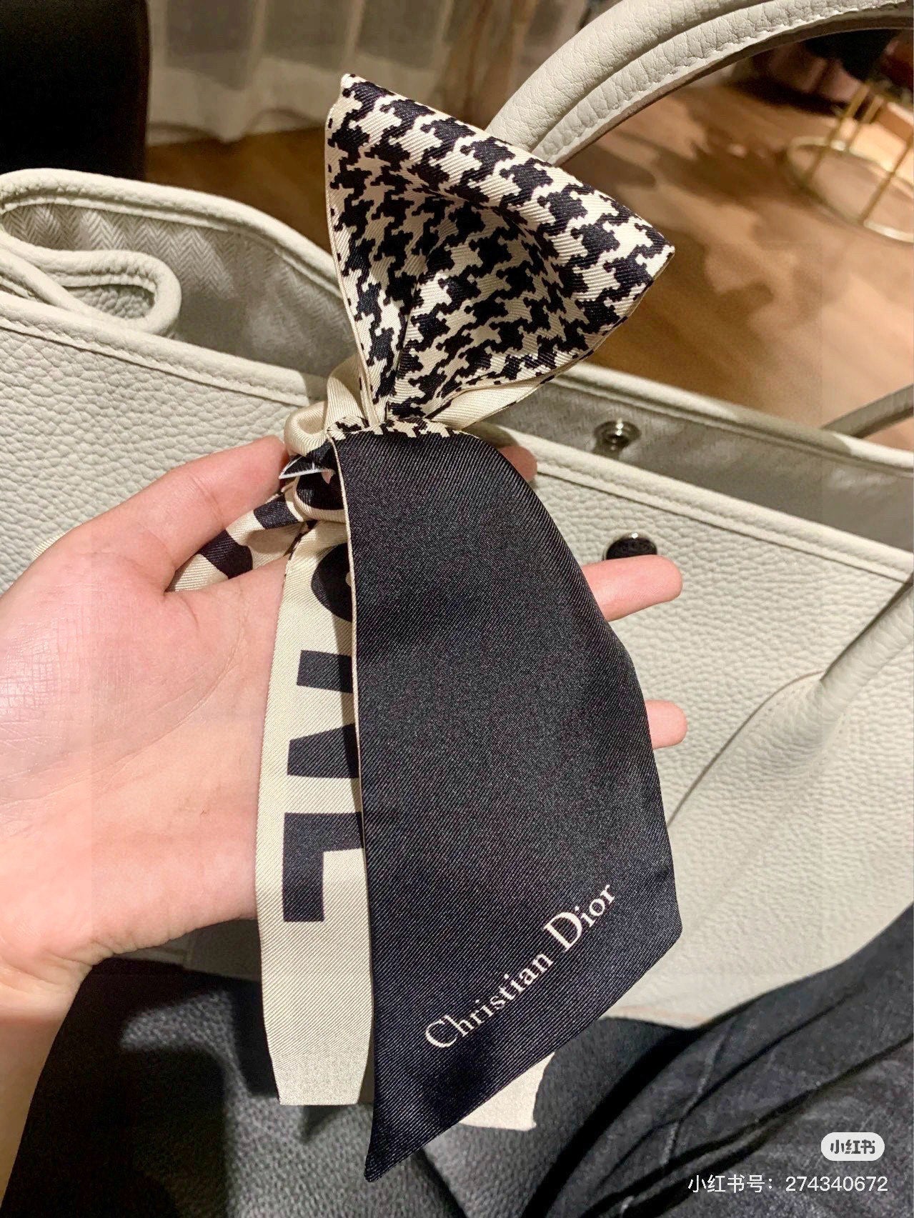 CD Twilly Mini Scarf 105cm Beige Black Mulberry Silk 909398