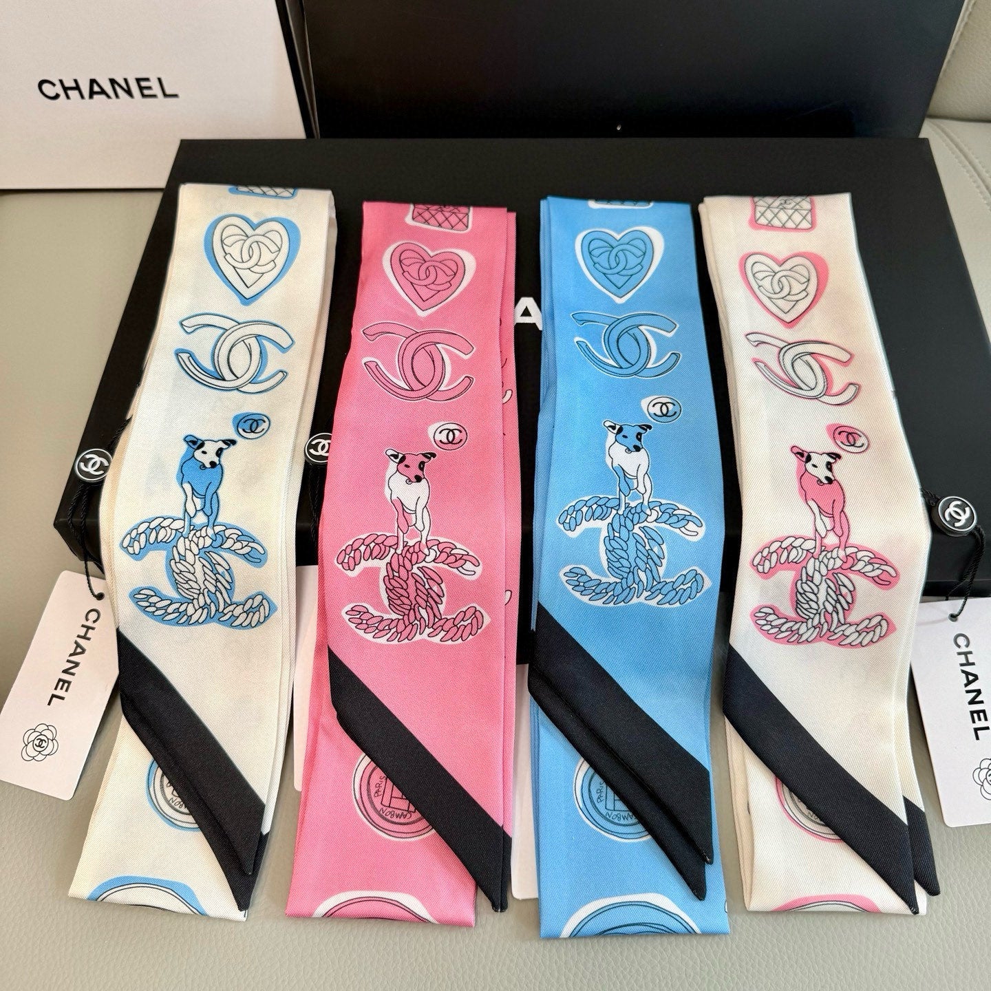 CC  Twilly Mini Star 120cm White Pink Mulberry Silk 935249