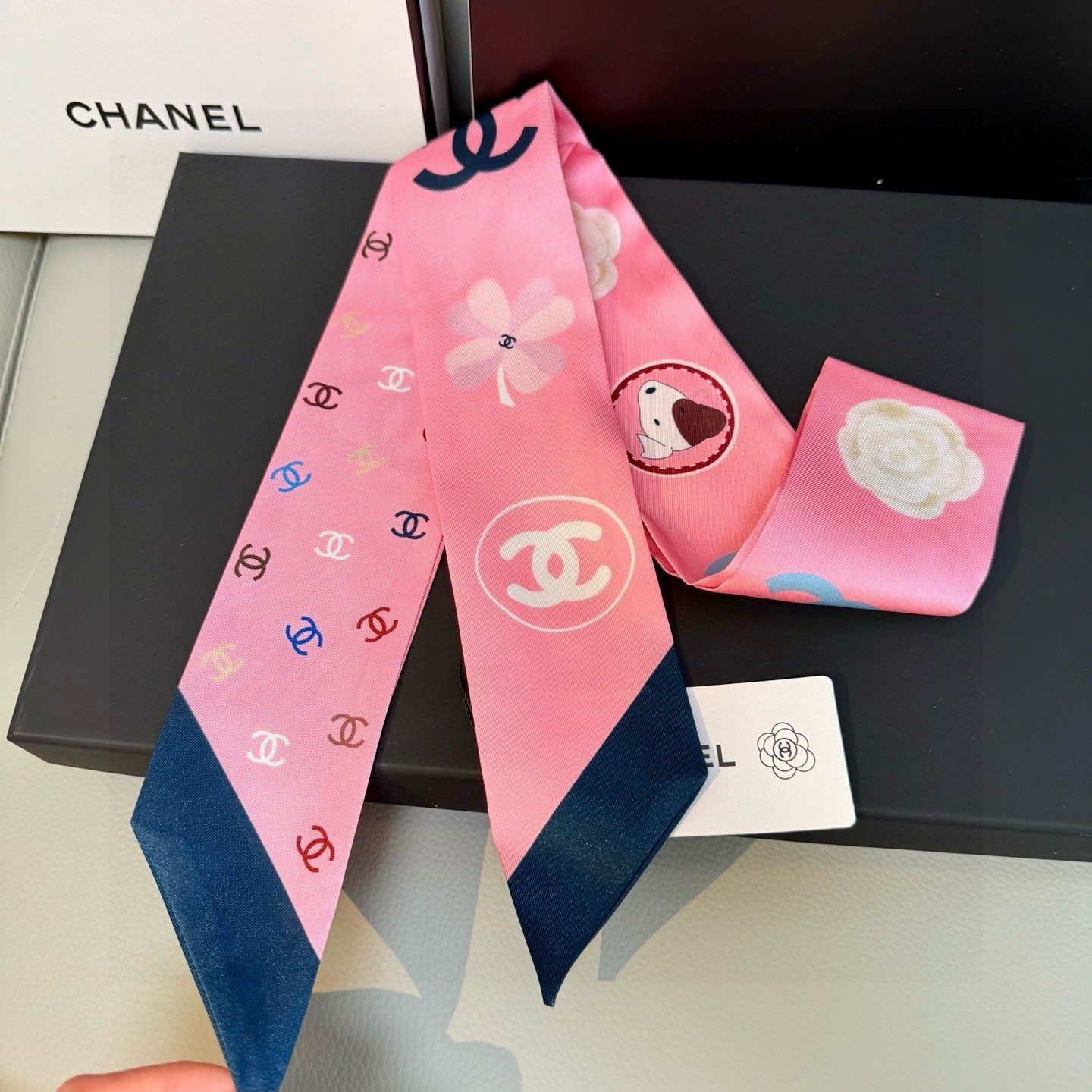 CC  Twilly Mini Star 120cm Pink Mulberry Silk 943503