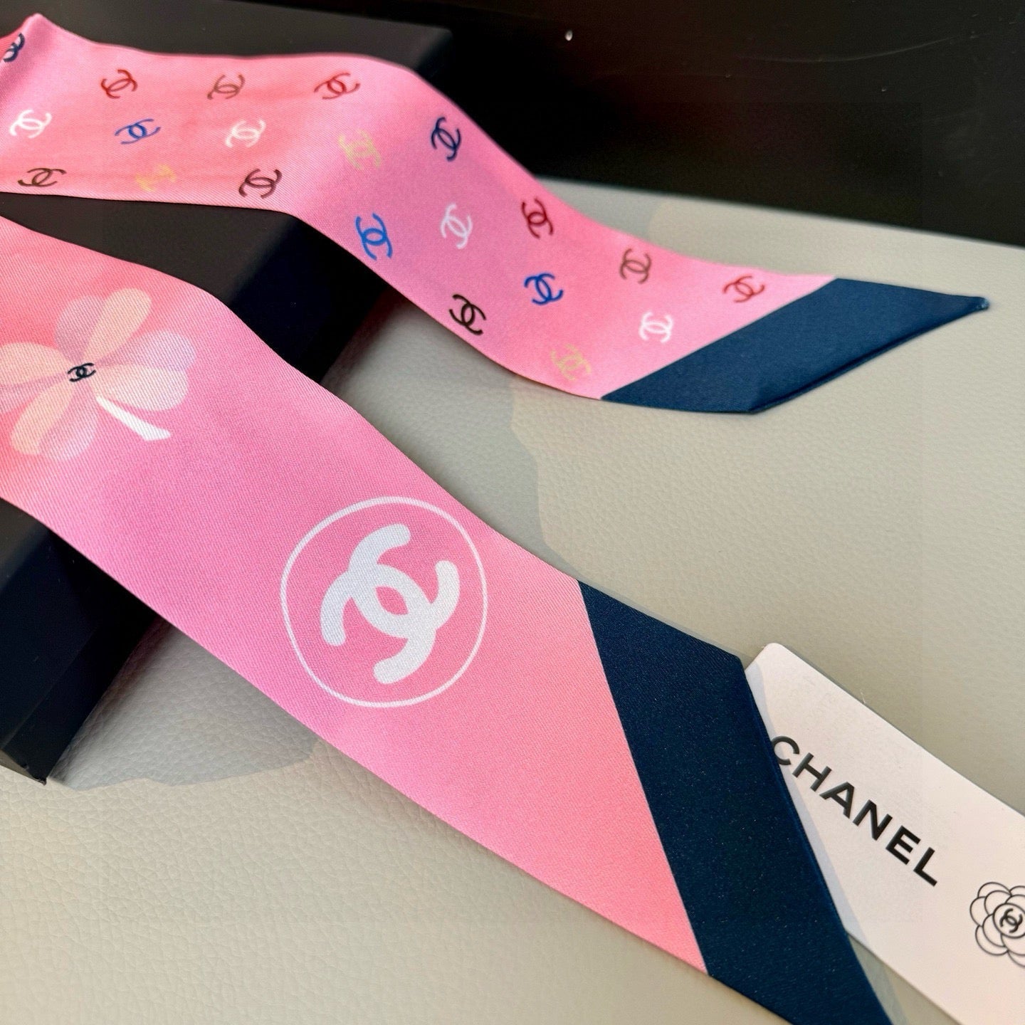 CC  Twilly Mini Star 120cm Pink Mulberry Silk 943503