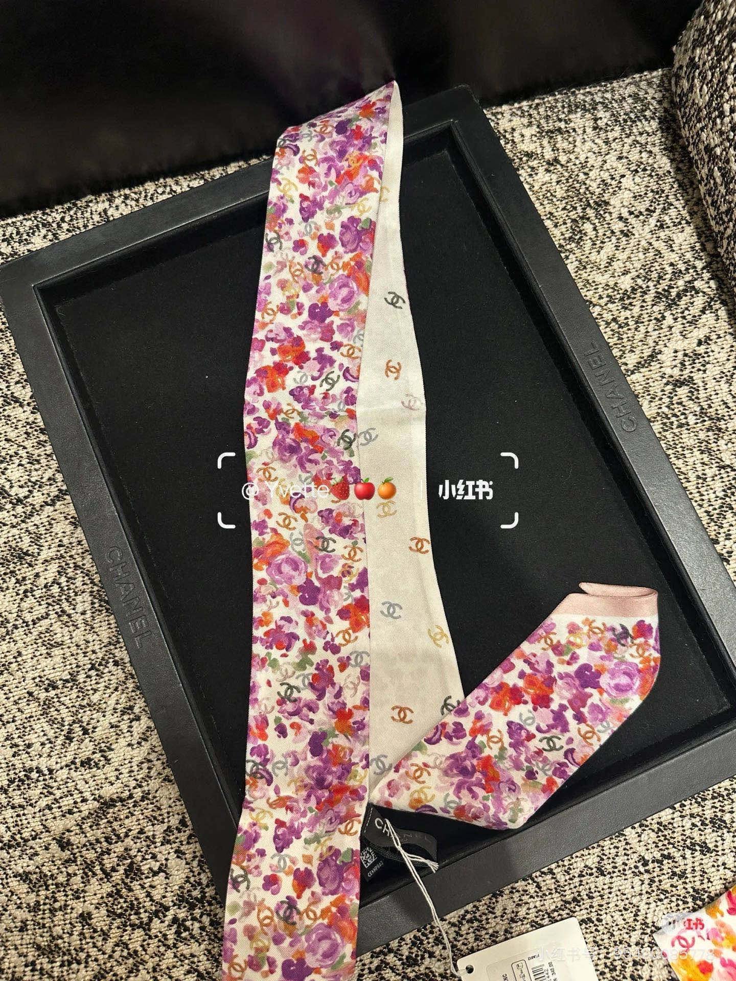 CC  Twilly Mini Star 120cm White Purple Mulberry Silk 943523