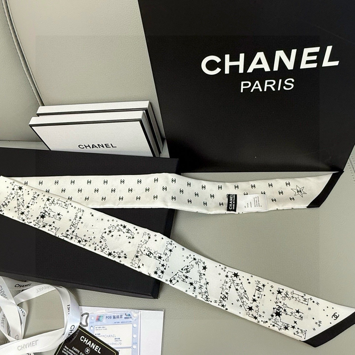 CC  Twilly Mini Star Scarf 120cm White Mulberry Silk 945723