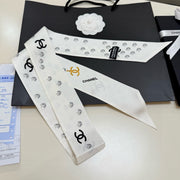 CC  Twilly Mini Scarf 120cm White Mulberry Silk 949112