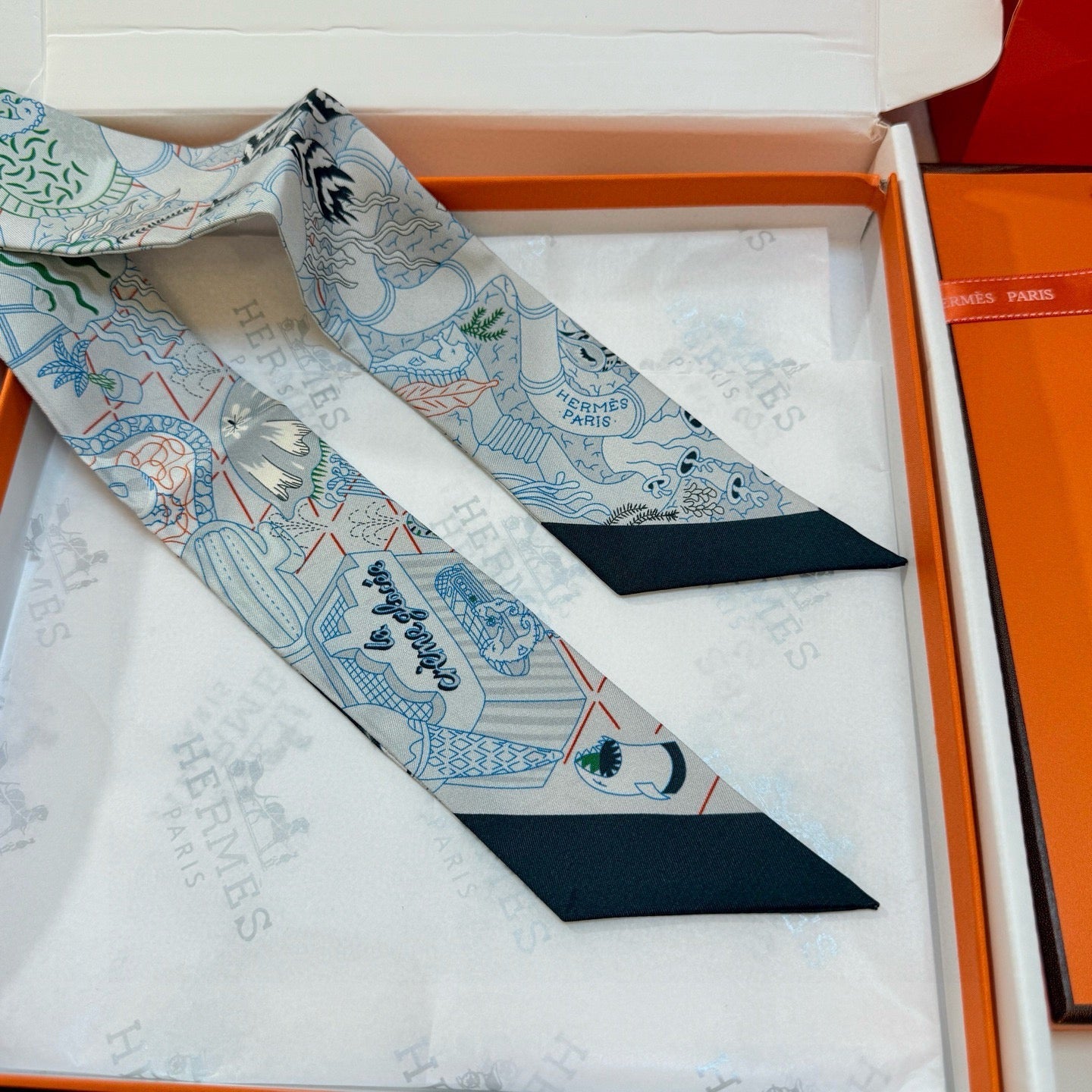 HM Twilly Mini Scarf 86CM Light Blue Colorful Mulberry Silk 957154