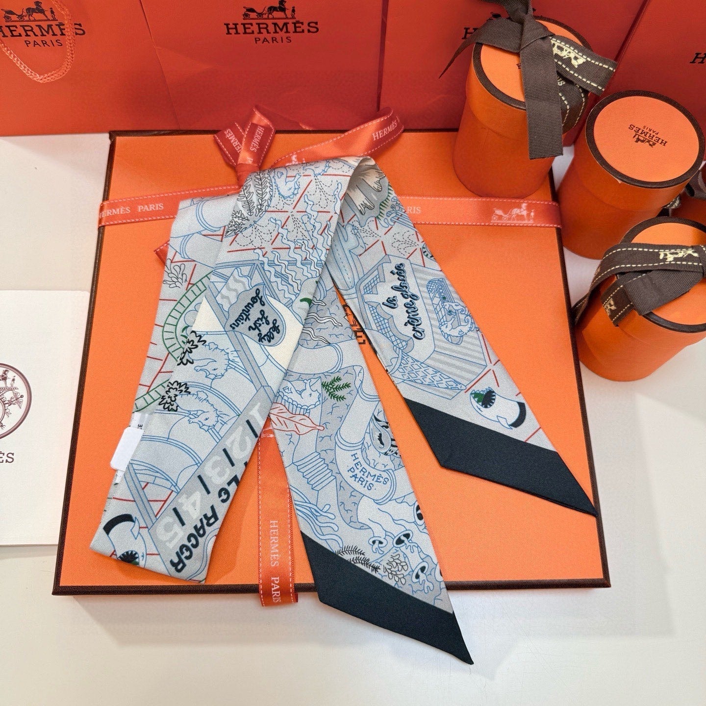 HM Twilly Mini Scarf 86CM Light Blue Colorful Mulberry Silk 957154