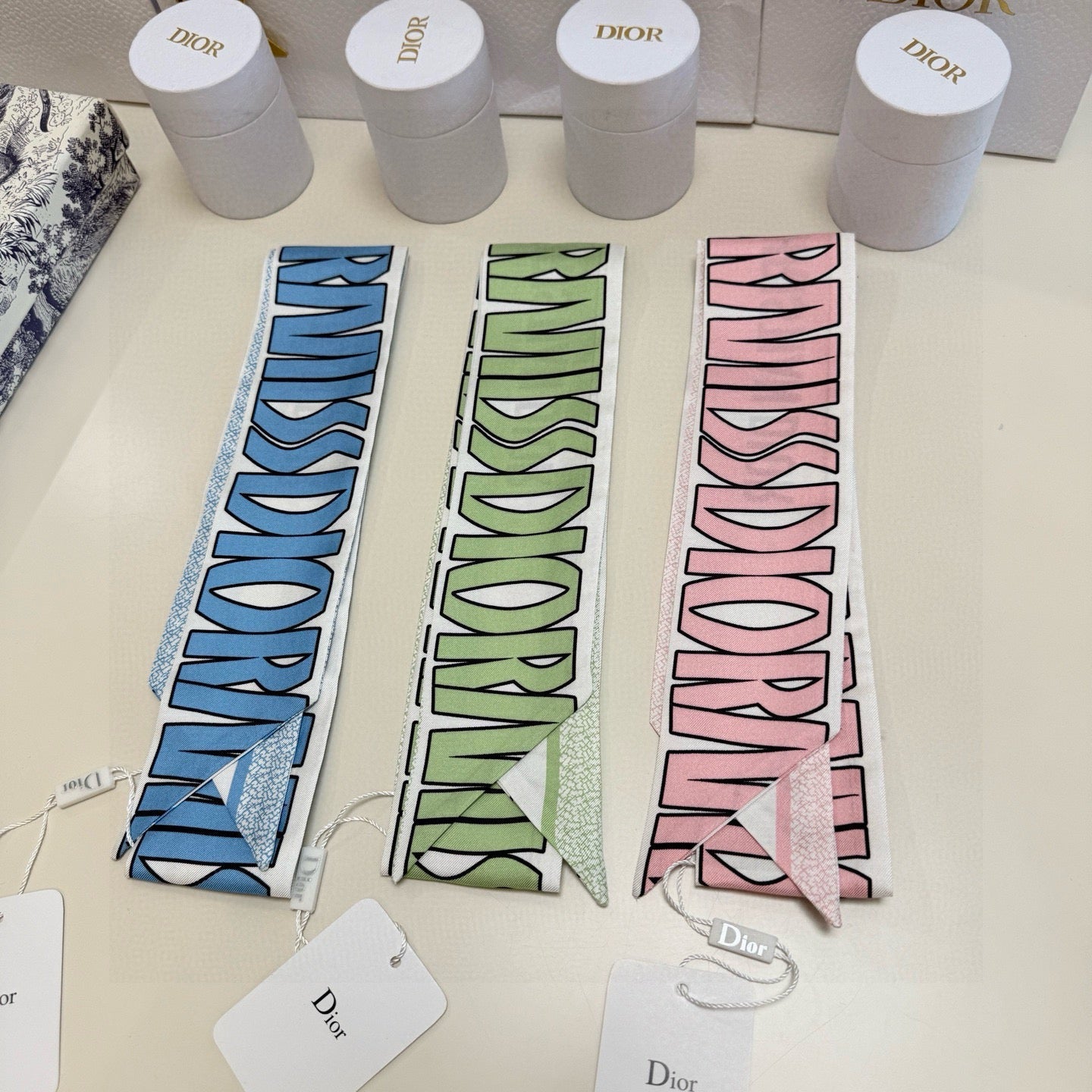 CD Twilly Mini Scarf 105cm Green Mulberry Silk 957051