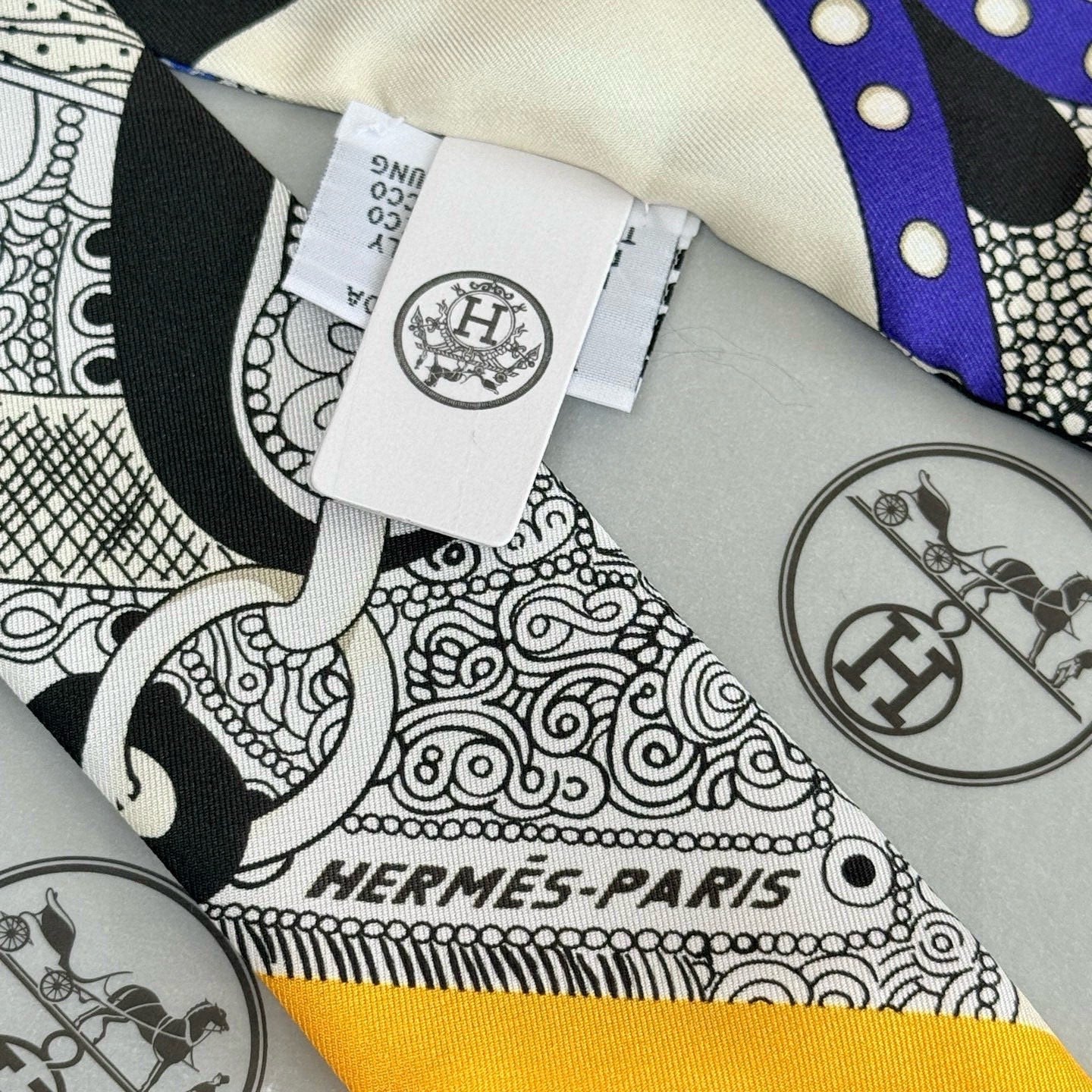 HM Twilly Mini Scarf 86CM Black Blue Mulberry Silk 965636