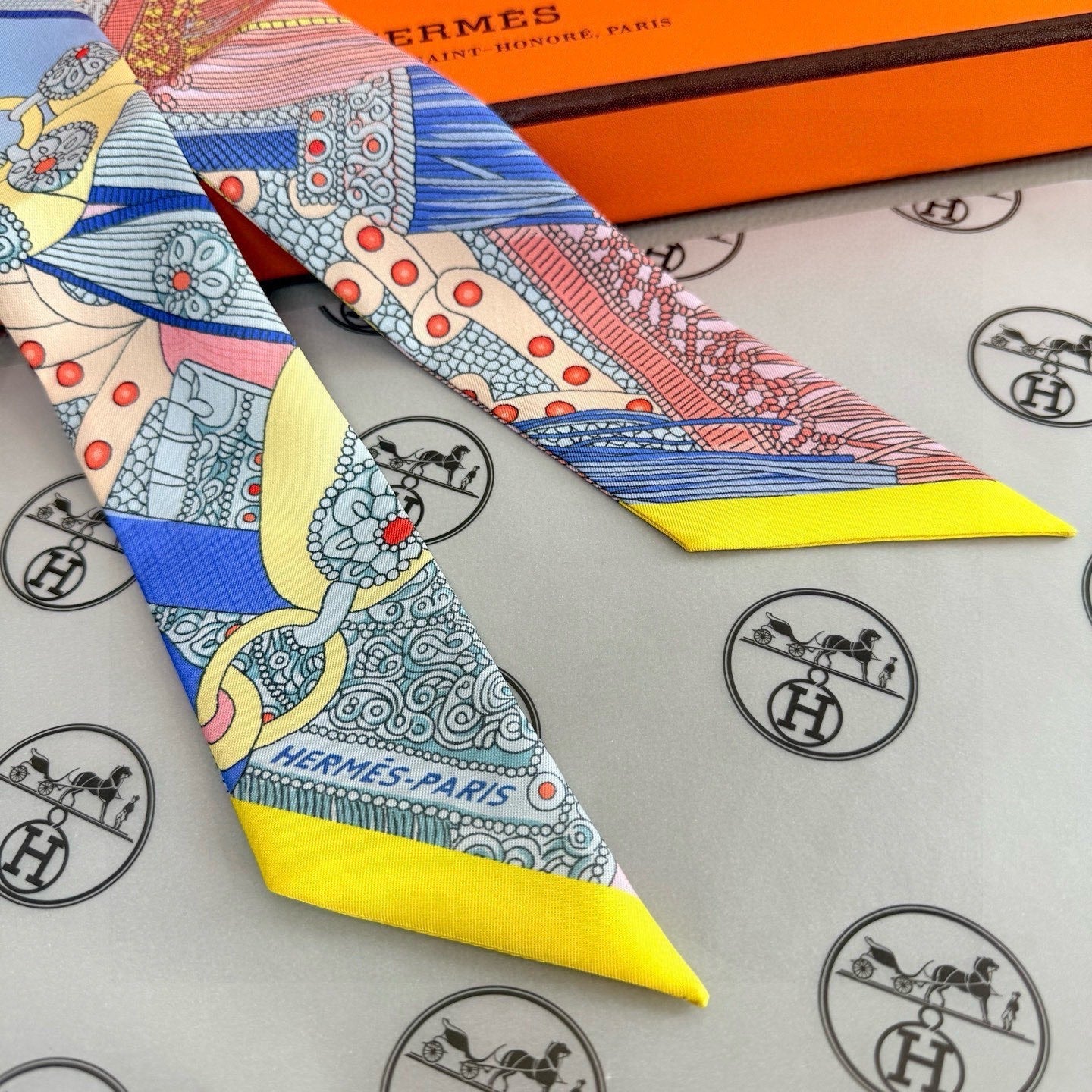 HM Twilly Mini Scarf 86CM Yellow Blue Mulberry Silk 965637